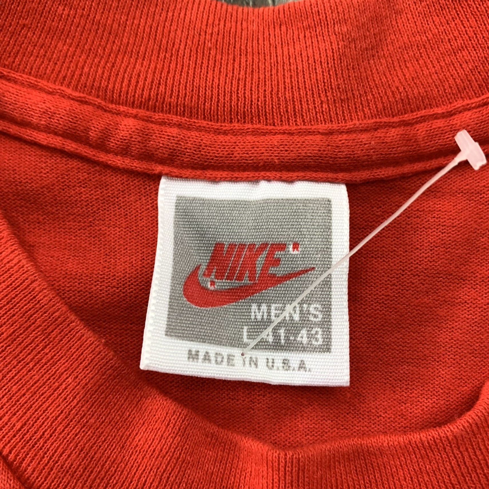 Nike VINTAGE Nike T-Shirt Mens 80s 90s Gray Tag Georgetown Georgia Basketball Crew Neck Short Sleeve L Red Graphic Print Vintage Theme Mens Size US L / EU 52-54 / 3 - 4 Thumbnail