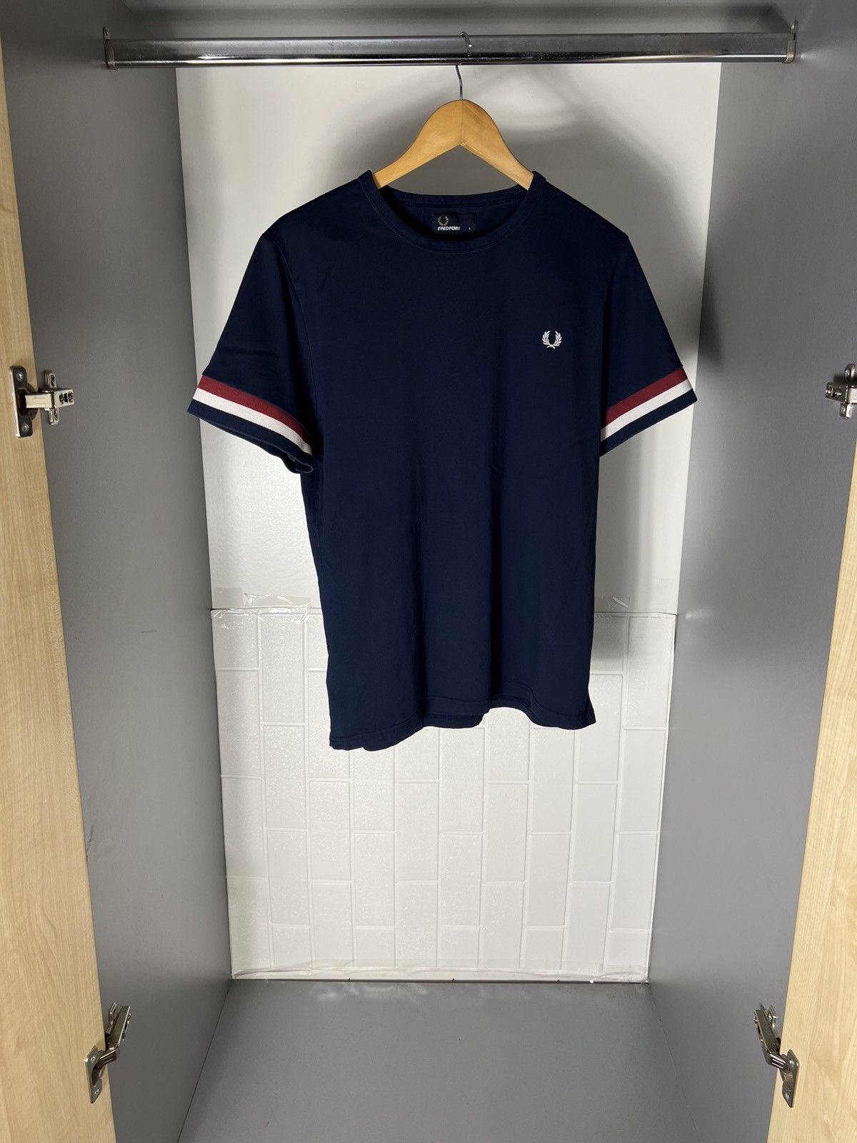 Fred Perry VERY RARE FRED PERRY CLASSIC DESIGNER T-SHIRT CASUAL Y2K 90s Size US L / EU 52-54 / 3 - 3 Thumbnail