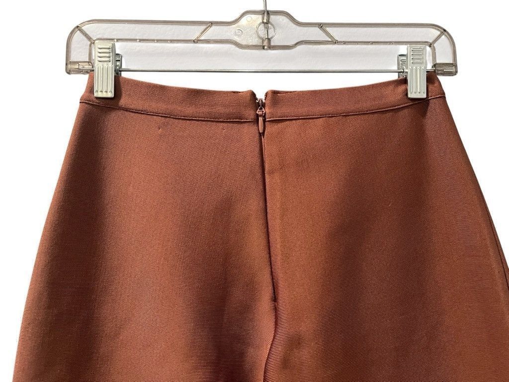 House of CB House of CB Tan High Rise Pintuck Flare Dress Pants Medium Size 26" / US 2 / IT 38 - 6 Thumbnail
