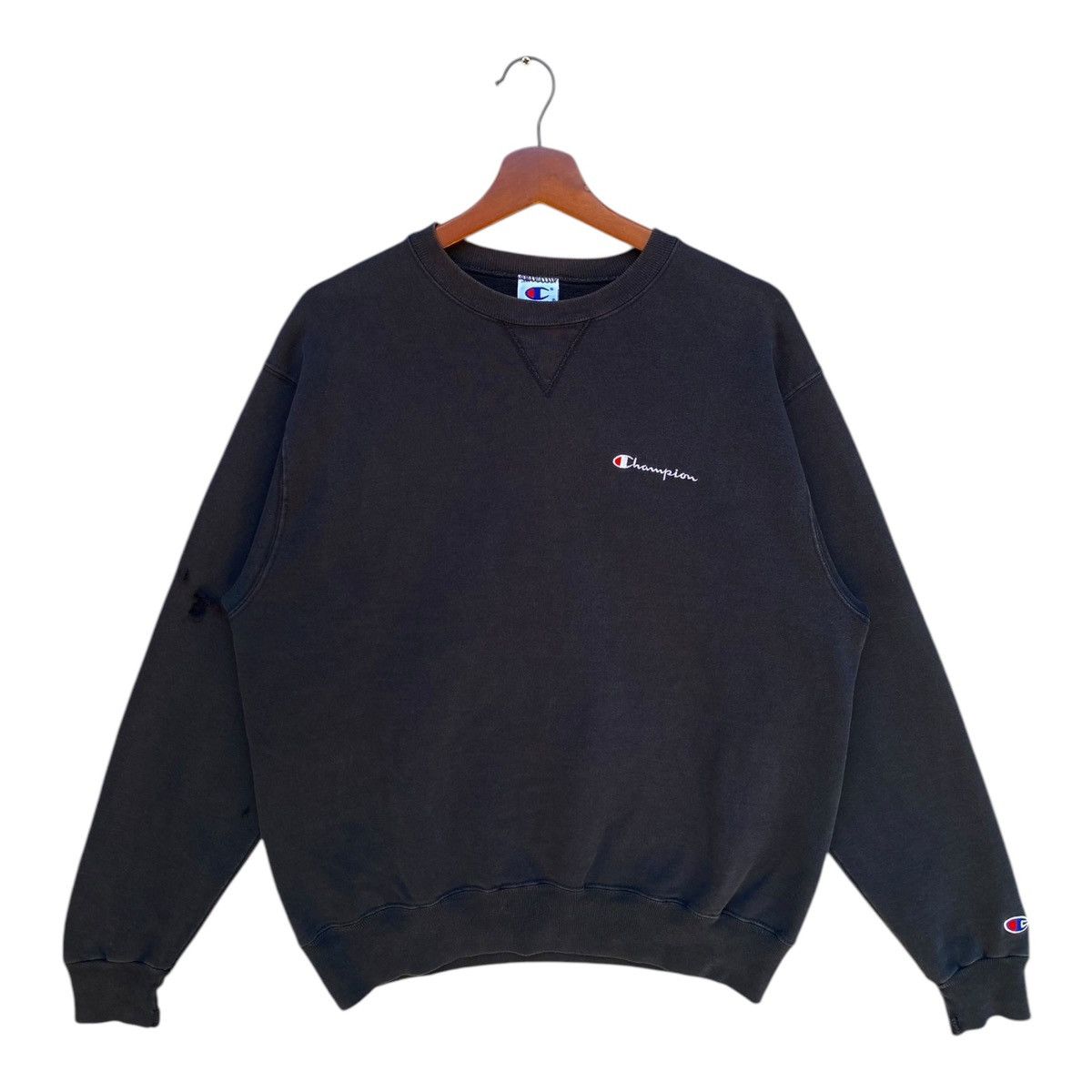 Champion Vintage Champion Sweatshirt Made In USA Crewneck Sun Faded Size US L / EU 52-54 / 3 - 1 Thumbnail