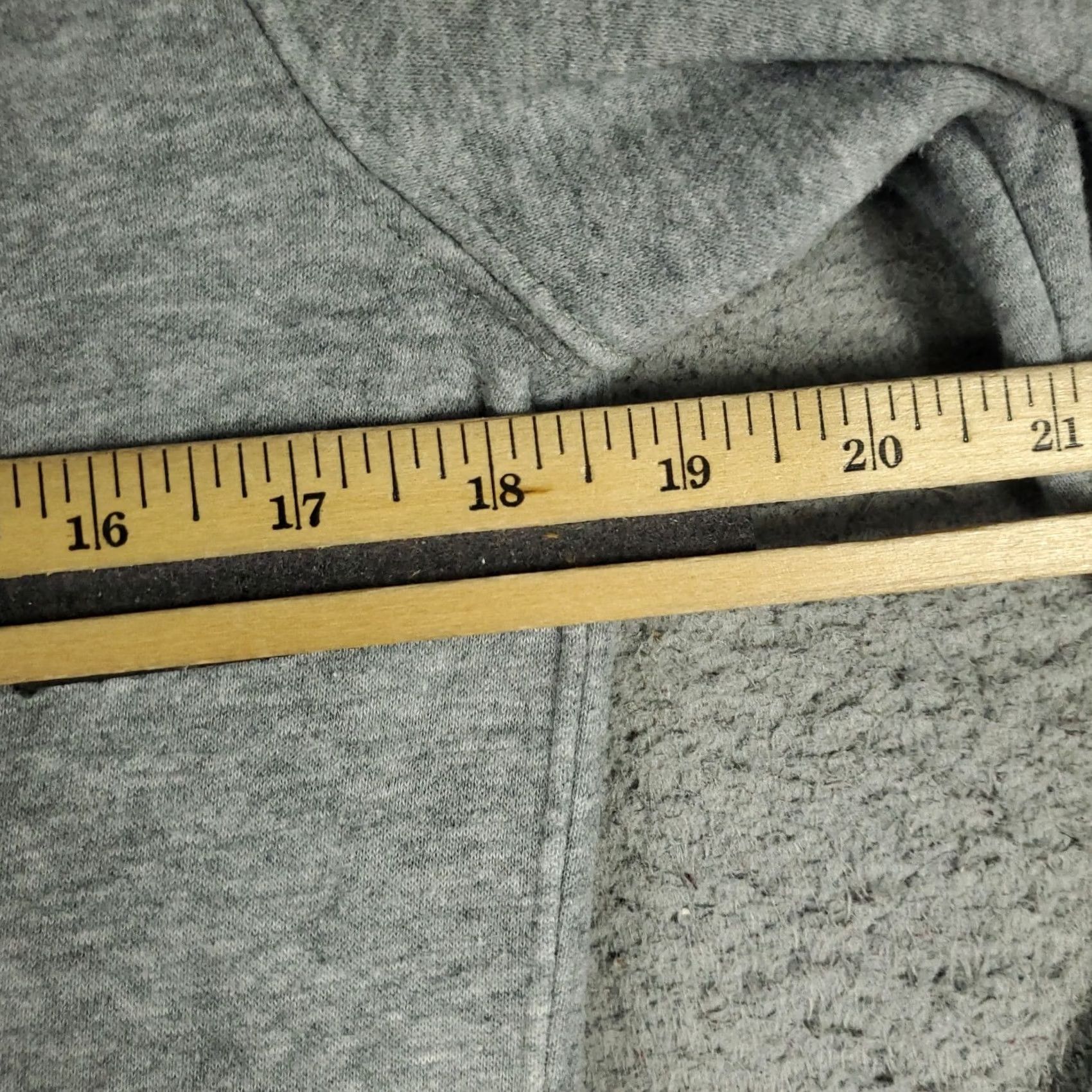 Nike Nike Sweater Mens Small Gray Swoosh Fleece Crew Pullover Sweatshirt Size US S / EU 44-46 / 1 - 5 Thumbnail