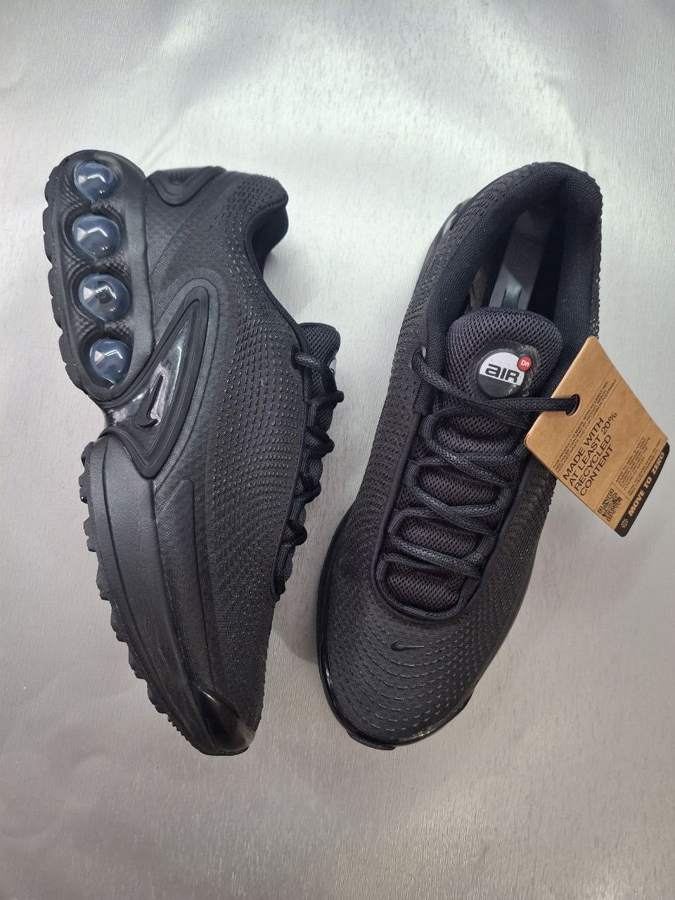 Nike Nike Air Max DN Black Mens Sneakers US 9 EUR 42.5 Size US 9 / EU 42 - 3 Thumbnail
