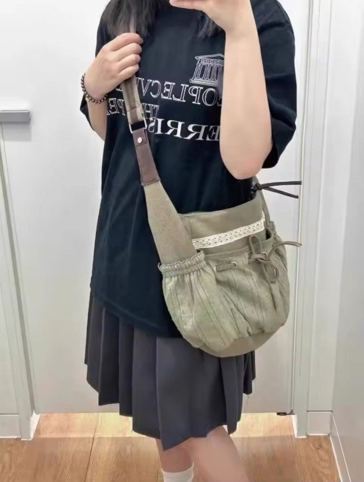 Designer × Vintage Drawstring Bow Canvas Shoulder Bag Size ONE SIZE - 1 Thumbnail