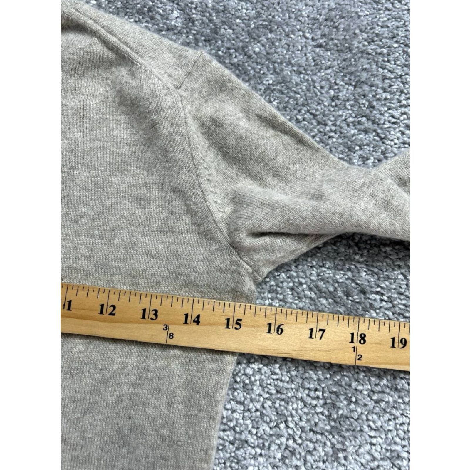 Everlane Everlane The Classic Sweater Womens XXS Beige Cashmere Knit Ribbed Hem Crew Neck Pullover Knit Shirt Mens? Size XXS / US 00 / IT 34 - 7 Thumbnail