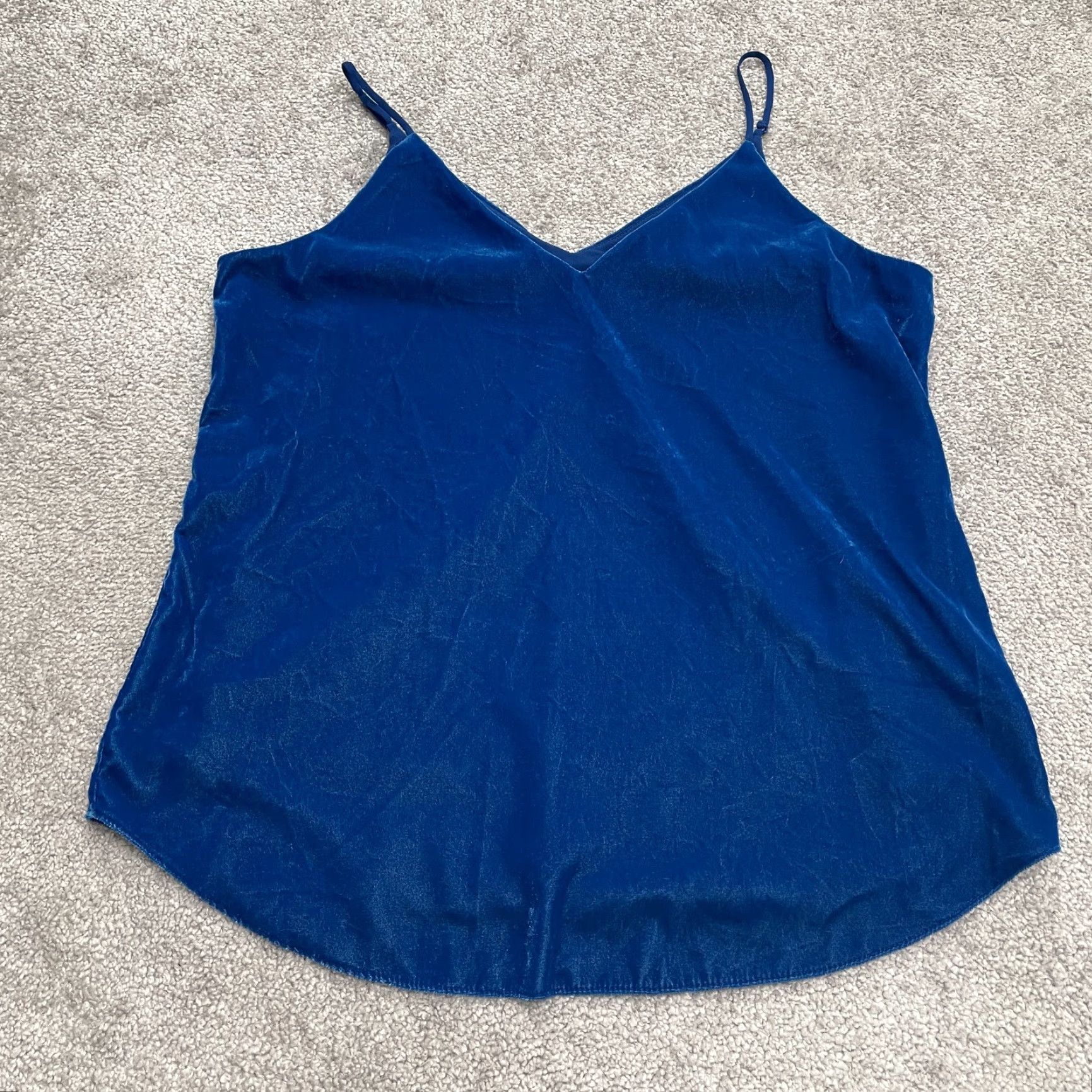 Express Express Velvet Camisole Tank Top Women M Blue V-Neck Spaghetti Strap Casual Size M / US 6-8 / IT 42-44 - 2 Thumbnail