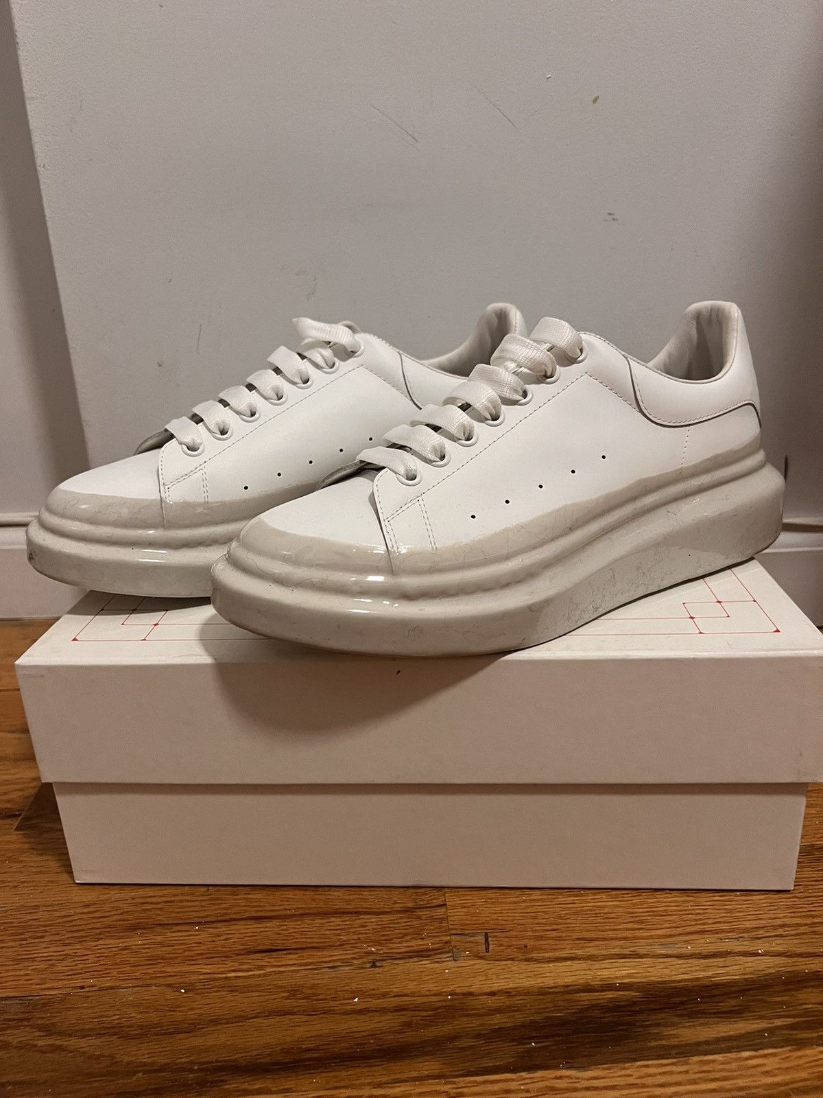 Alexander McQueen Alexander McQueen Larry - Dipped Band White / Ivory Size US 12 / EU 45 - 1 Thumbnail