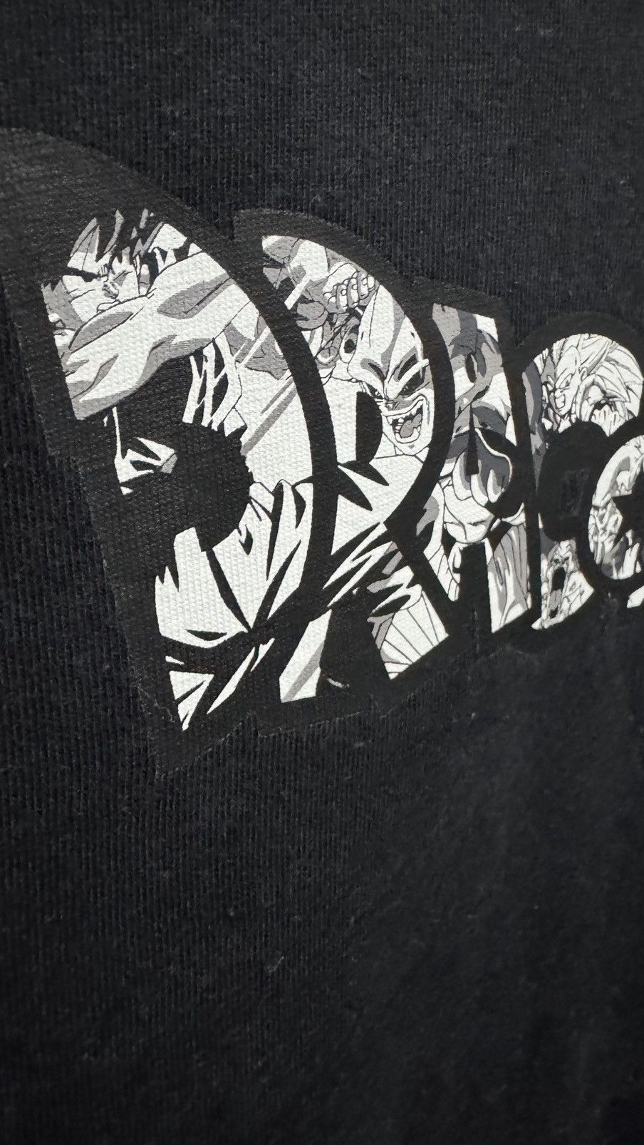 Uniqlo Dragonball Z UT Size US L / EU 52-54 / 3 - 2 Thumbnail