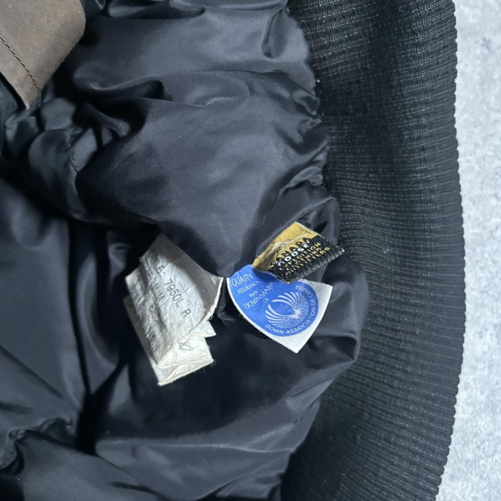 Other 2010’s Authentic Canada Goose Jacket (M) Size US S / EU 44-46 / 1 - 6 Thumbnail