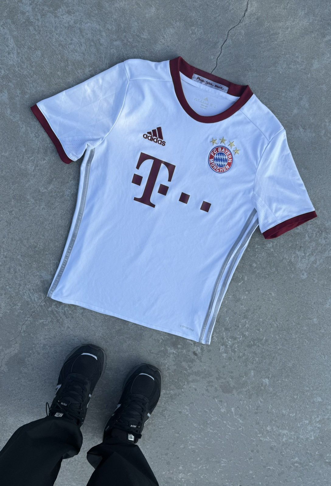 Vintage Rare Bayern Munich 2016 Third Y2K Soccer Jersey Blokecore Size US S / EU 44-46 / 1 - 2 Thumbnail