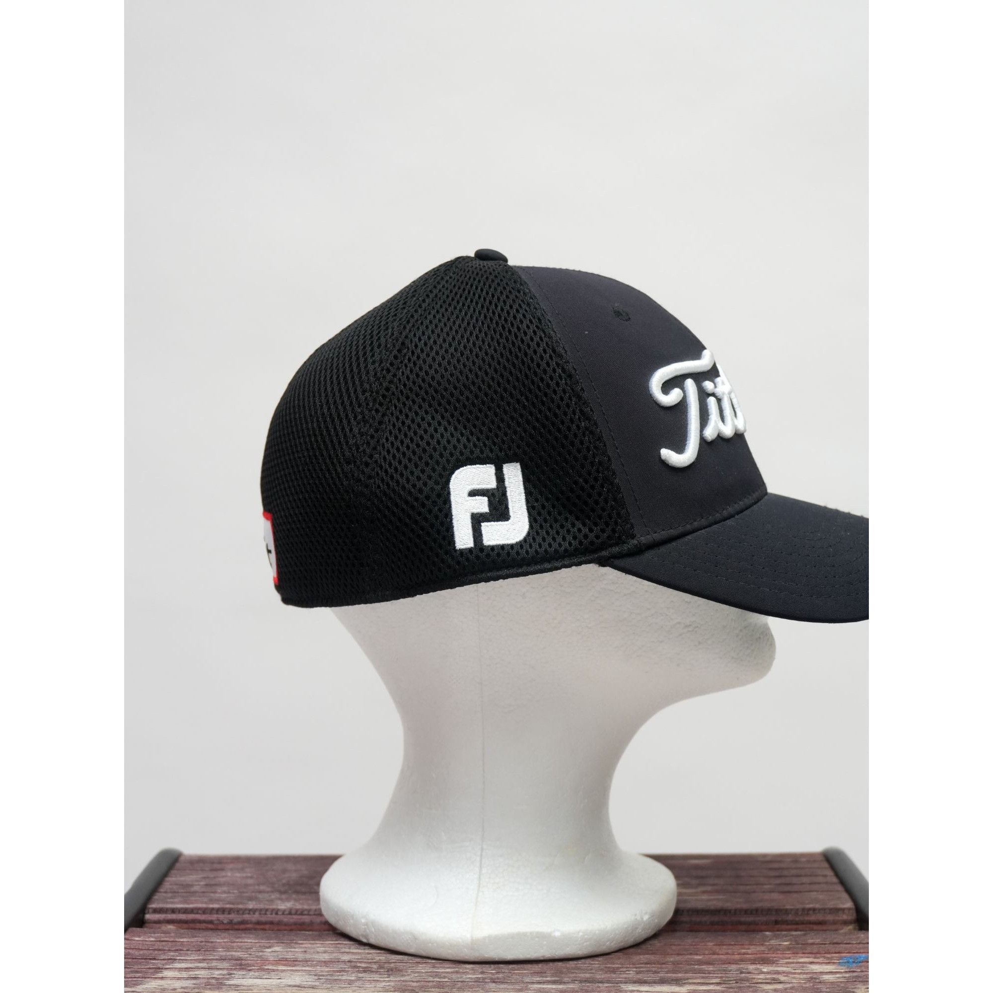 Titleist Titliest Fj Pro V1 Golf Hat Size ONE SIZE - 2 Thumbnail
