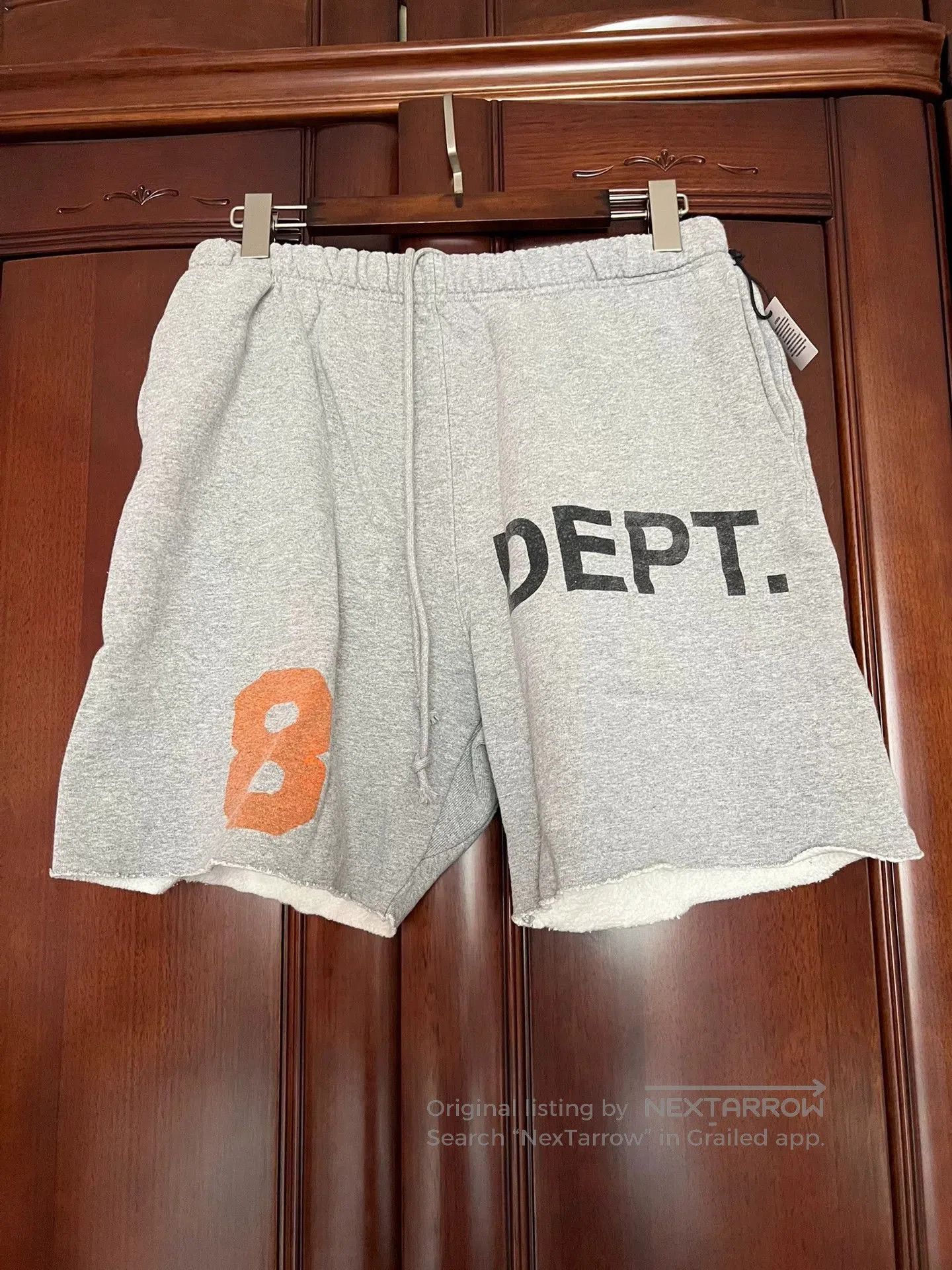 Gallery Dept. GALLERY DEPT Gray Letter Print Shorts. Size US 31 - 1 Thumbnail