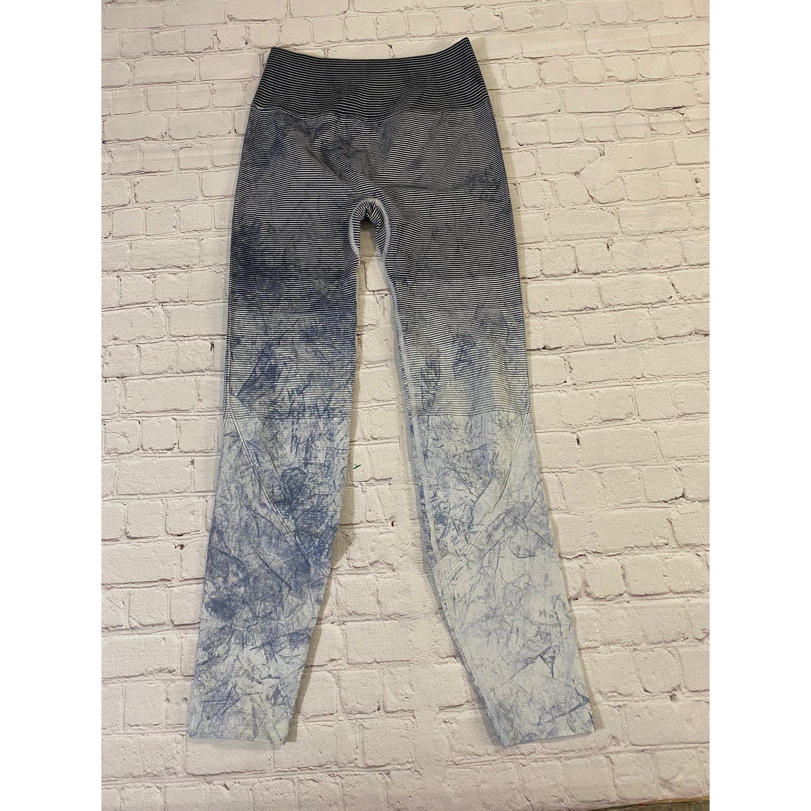 Lululemon lululemon leggings size 4 Size 27" / US 4 / IT 40 - 1 Thumbnail