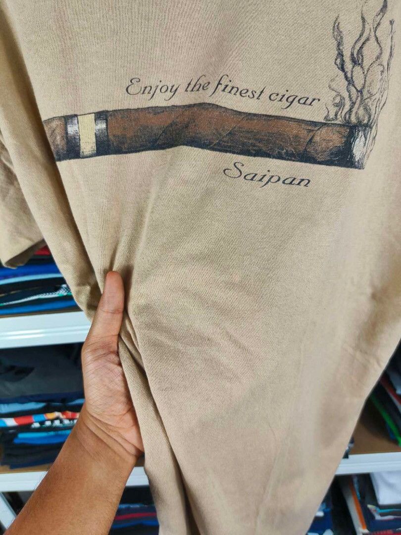 Hanes × Vintage Vintage Hawaii Saipan Cigars Size US L / EU 52-54 / 3 - 4 Thumbnail