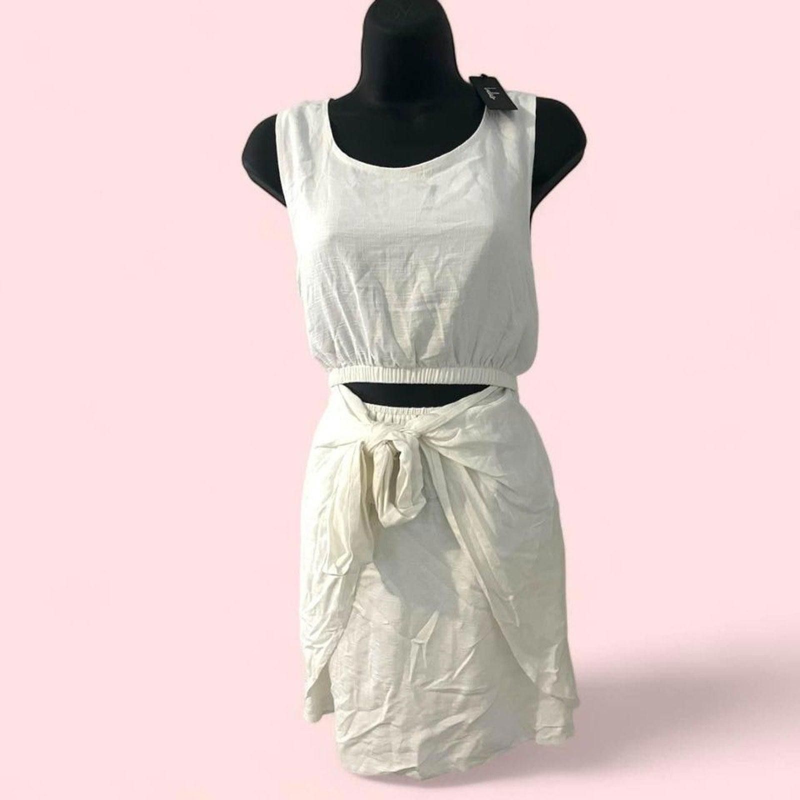 Lululemon Summer LuLu White Tie-Front Wrap Dress Size S / US 4 / IT 40 - 2 Thumbnail