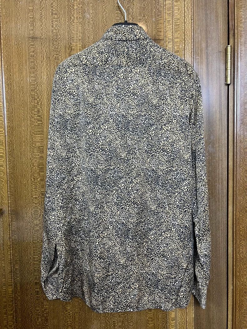 Yves Saint Laurent Saint Laurent size 38 20 FW mulberry silk tiger-print shirt Size US M / EU 48-50 / 2 - 2 Thumbnail