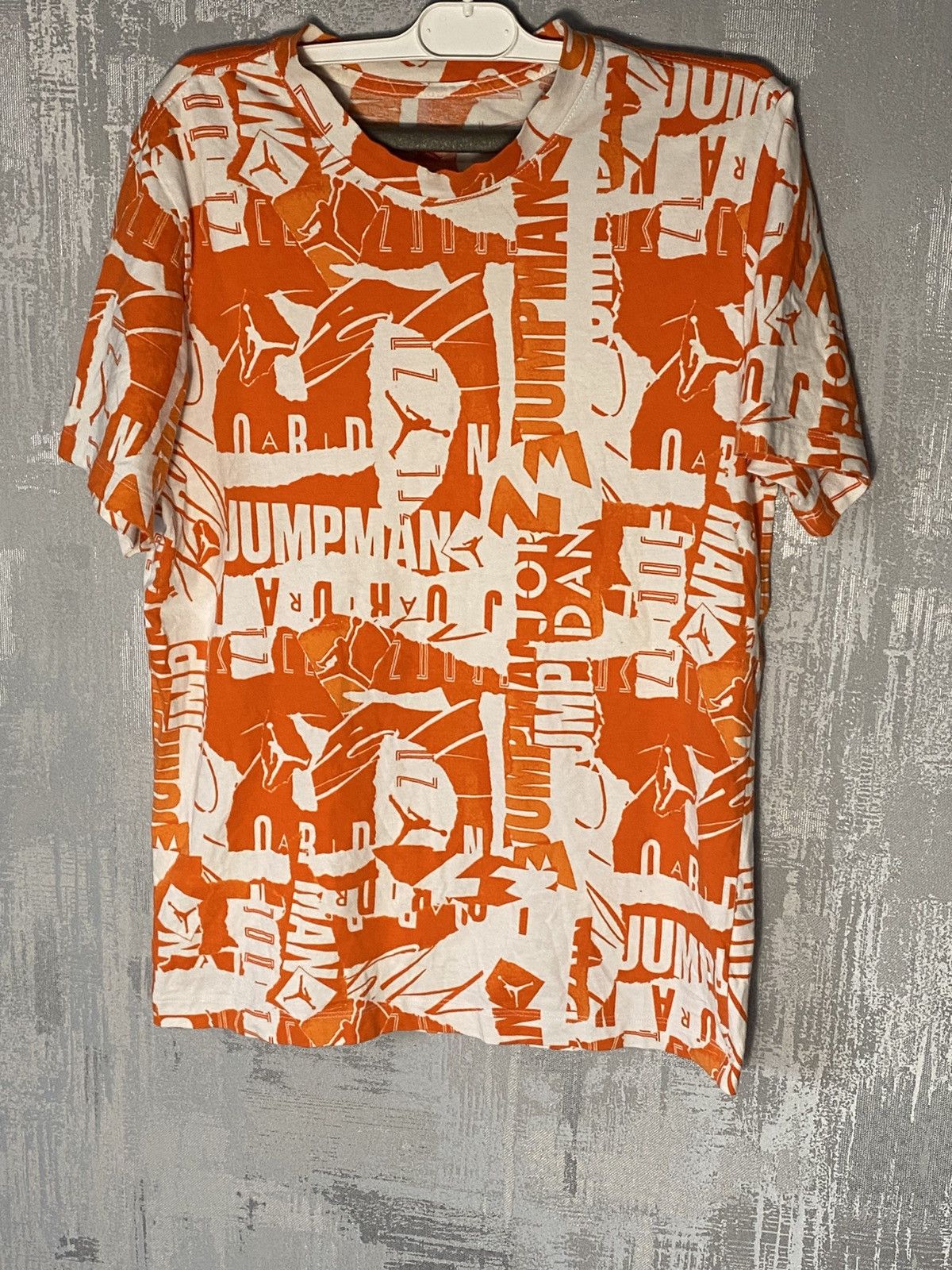 Jordan Brand Air Jordan White Orange Full Print T shirt Graffiti Retro Size US S / EU 44-46 / 1 - 1 Thumbnail