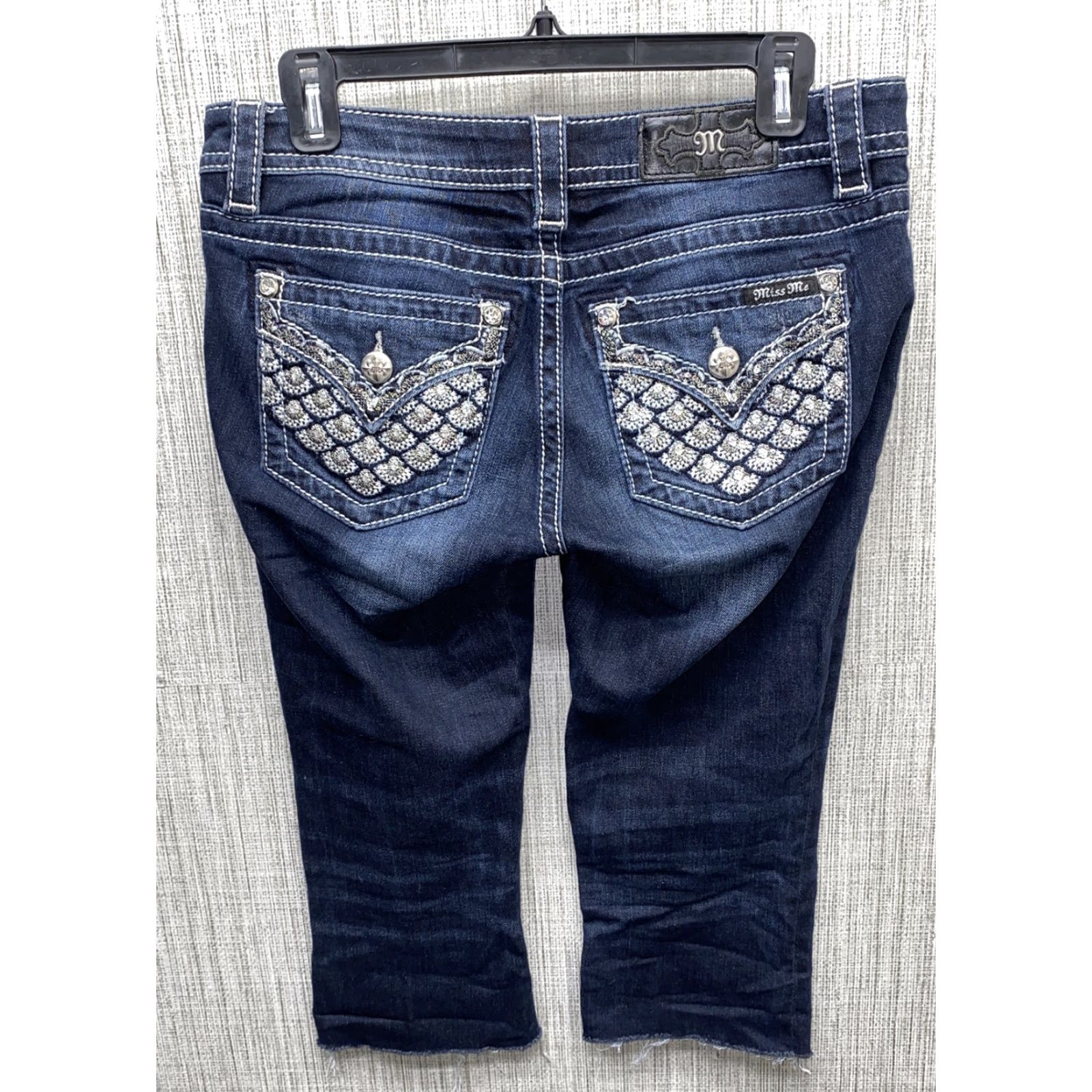 Miss Me Miss Me Womens Jeans Capri Slim Boot Denim Blue 27x19 Inseam 19 Regular Size 27 X 19 Size 27" / US 4 / IT 40 - 4 Thumbnail