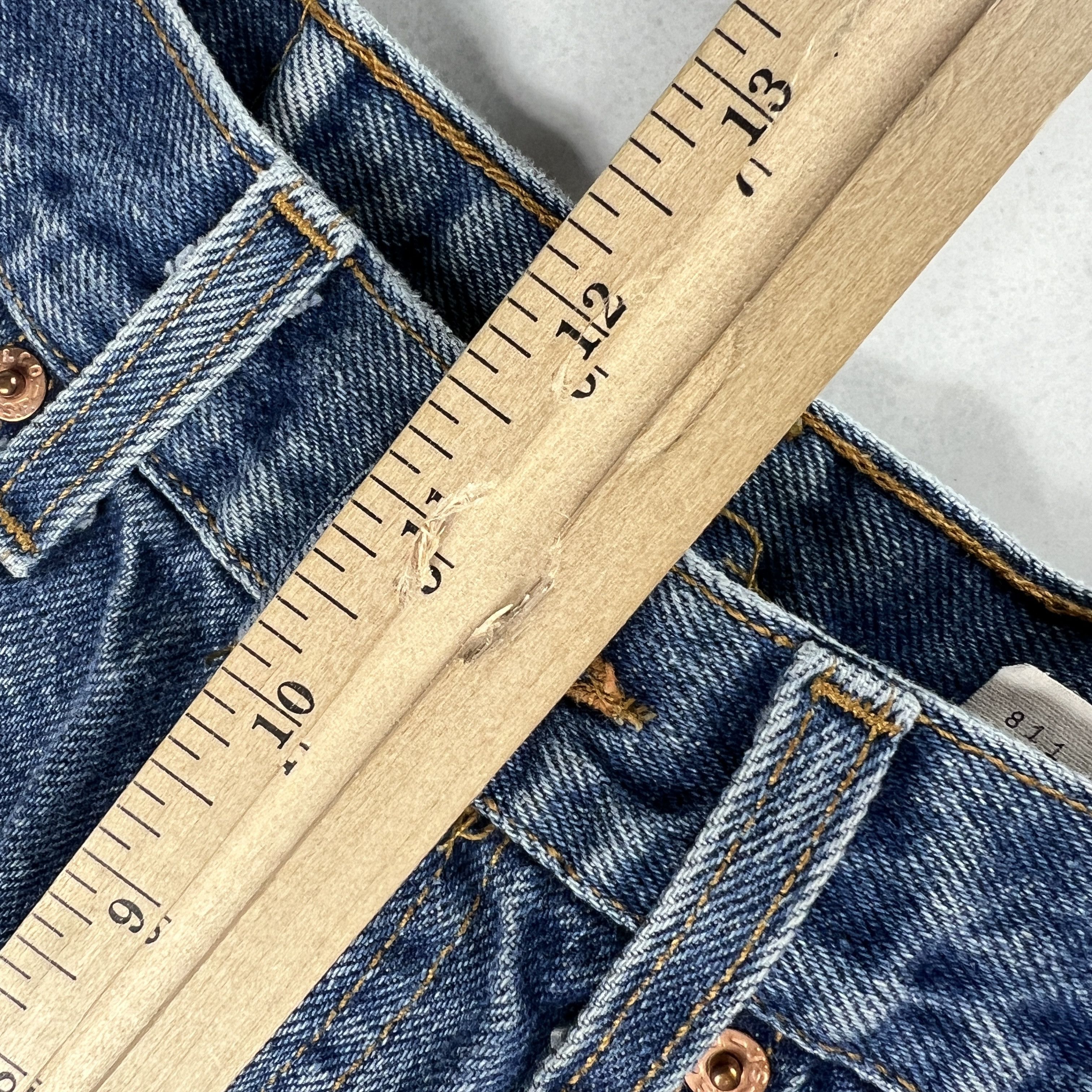 Levi's × Vintage VTG 90s Levi's Jean Shorts 517 Cut Off Thrashed Denim Jorts Size US 30 / EU 46 - 20 Thumbnail