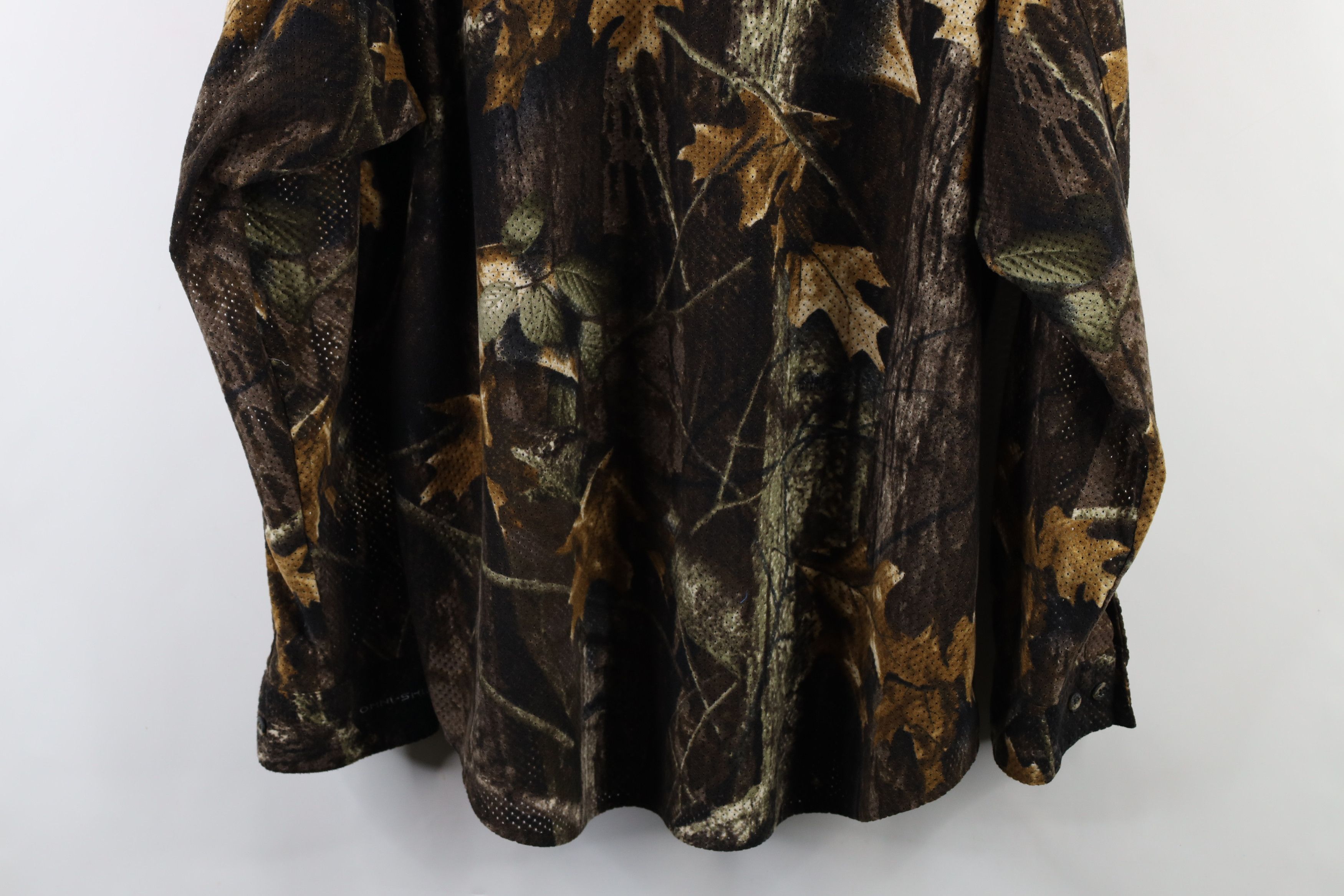 Columbia × Vintage Vintage Columbia Mesh Camouflage Collared Button Down Shirt Size US XL / EU 56 / 4 - 14 Thumbnail