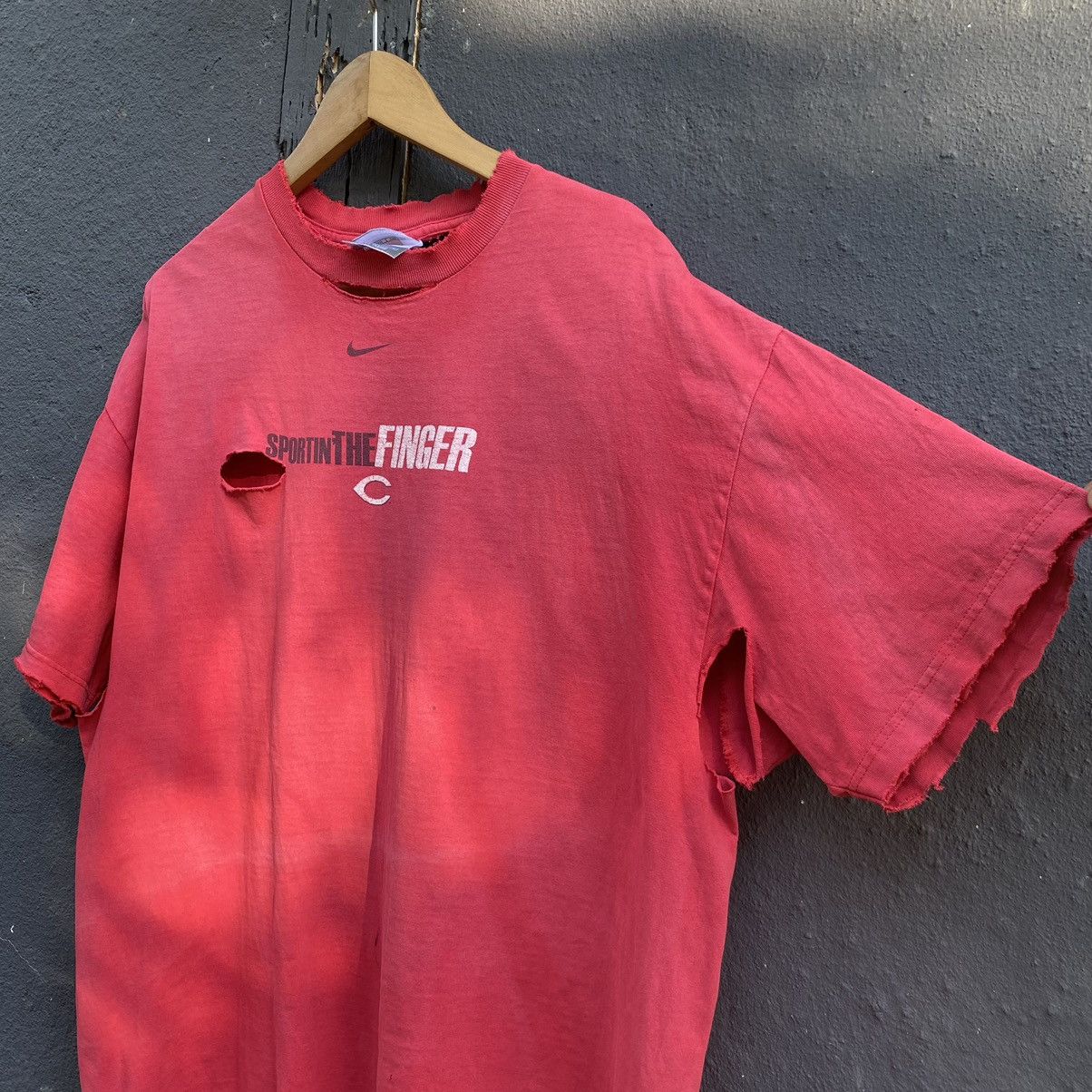 Nike Thrashed Faded Vintage Y2K Nike Cincinnati ERD GRUNGE TEE Size US L / EU 52-54 / 3 - 3 Thumbnail