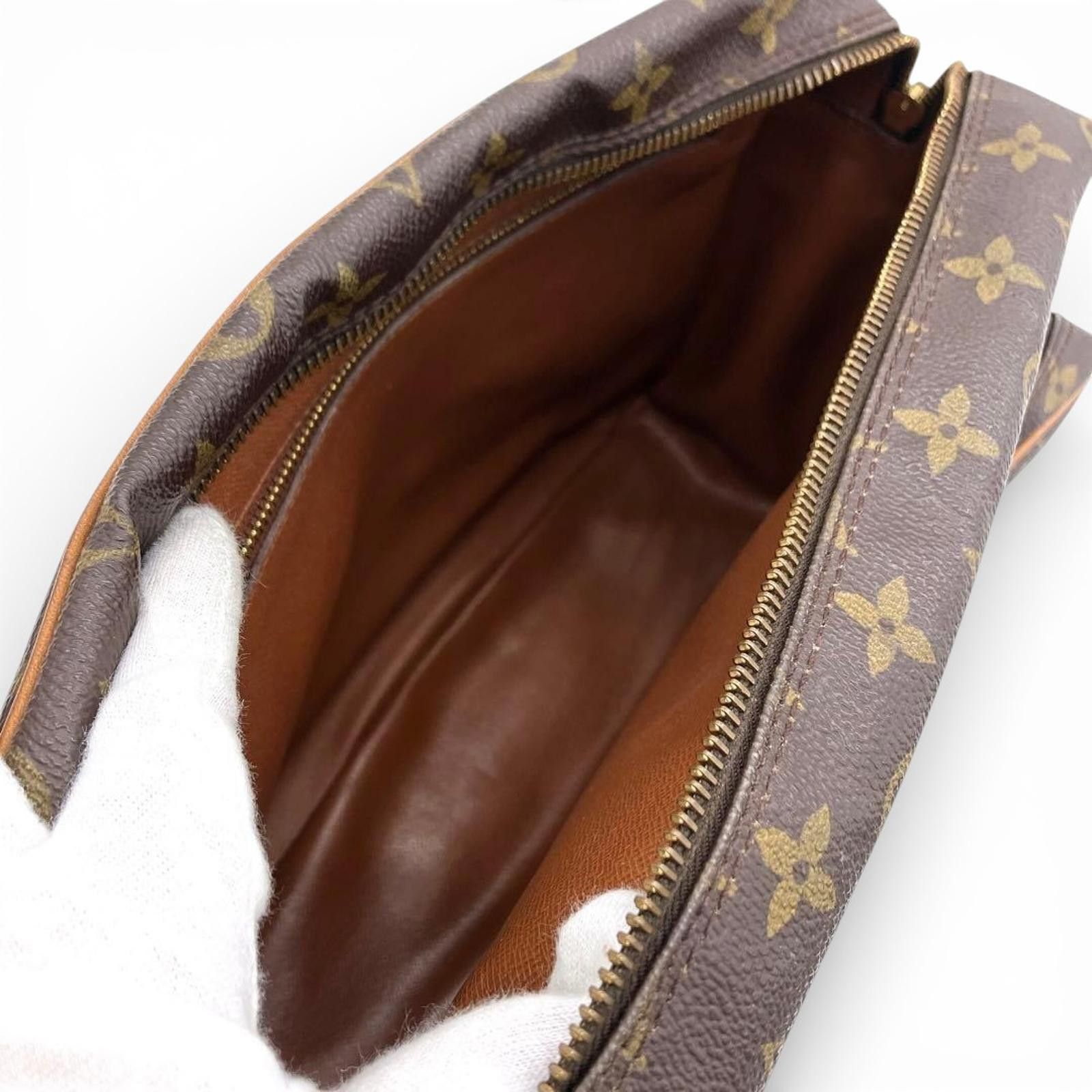Louis Vuitton Louis Vuitton - Monogram Canvas Crossbody Bag Size ONE SIZE - 6 Thumbnail