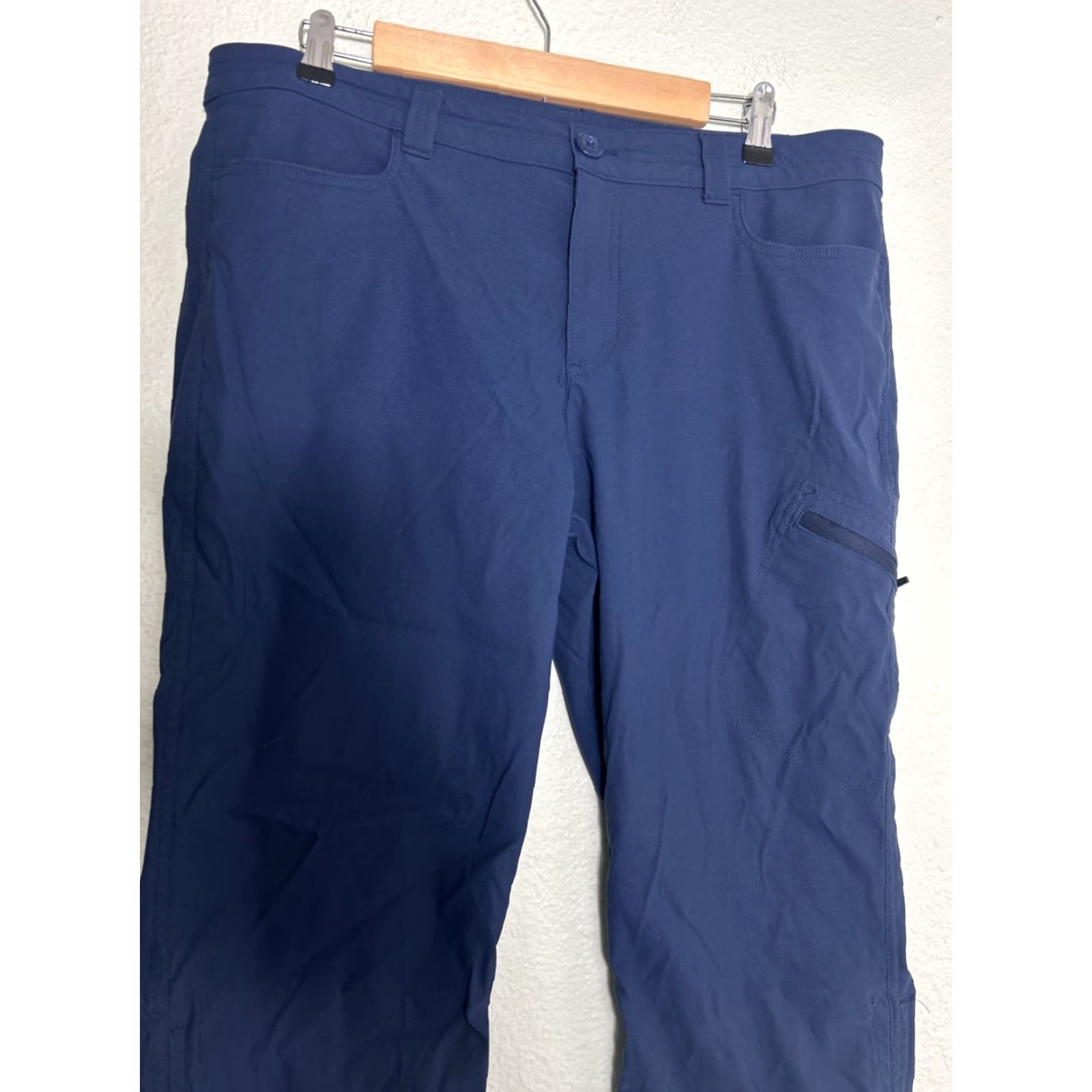 Eddie Bauer Eddie Bauer Womens Cropped Cargo Pants Nylon 36x21 Navy Blue Size 16 Womens Mens Girls not applicable Size 38" / US 16 / IT 52 - 3 Thumbnail