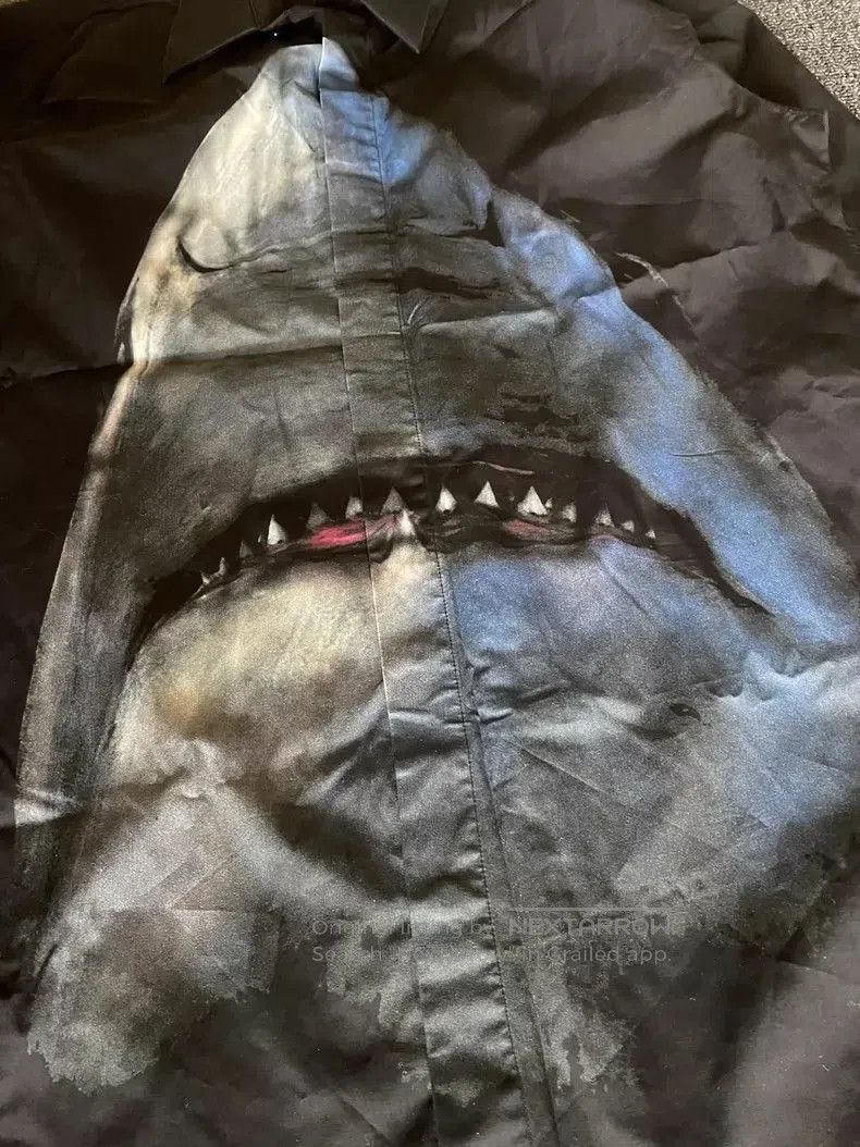 Givenchy Givenchy Shark Print Long Sleeve Shirt. Size US M / EU 48-50 / 2 - 2 Thumbnail