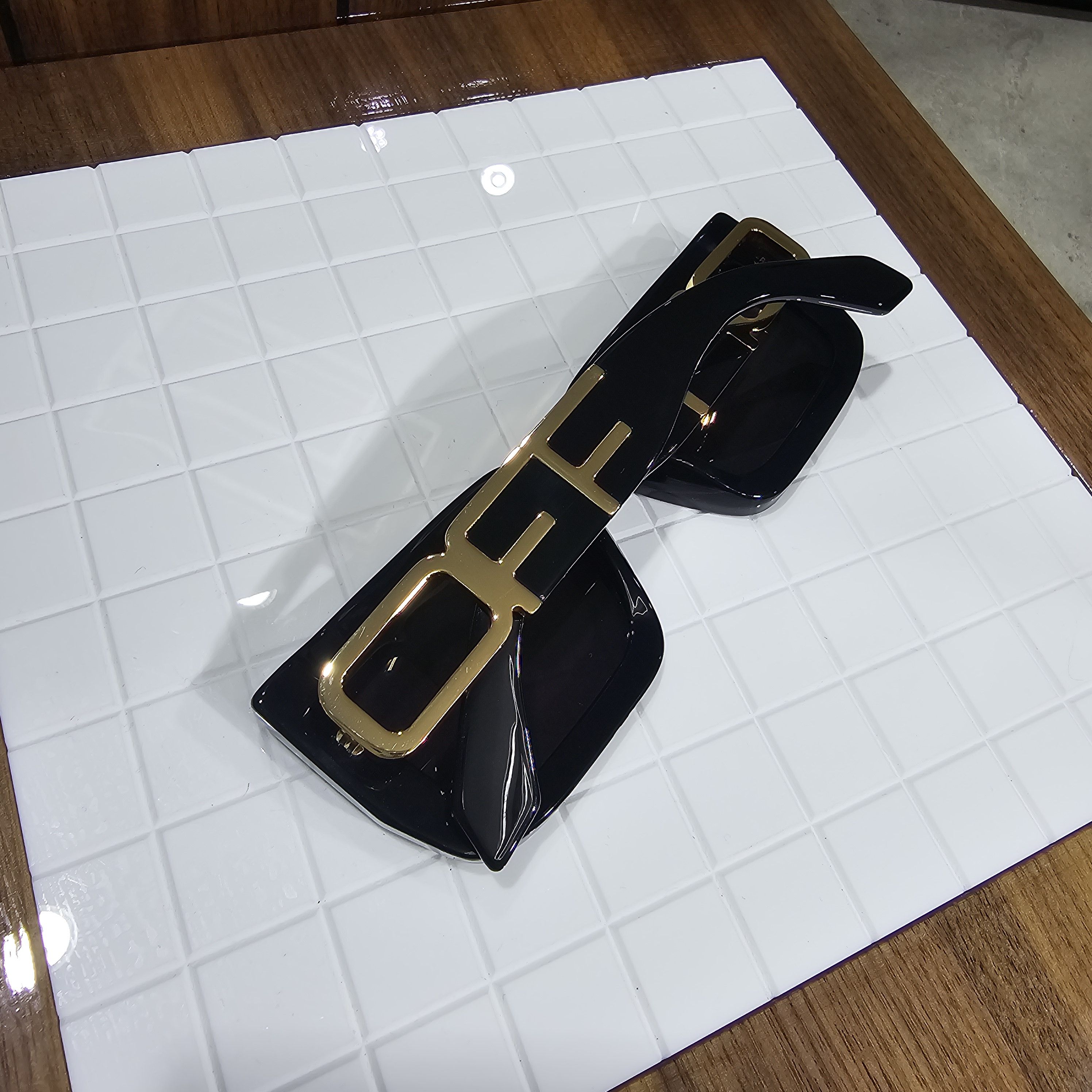 Off-White OFF WHITE Boston Rectangular Frame Sunglasses BLACK Size ONE SIZE - 1 Thumbnail