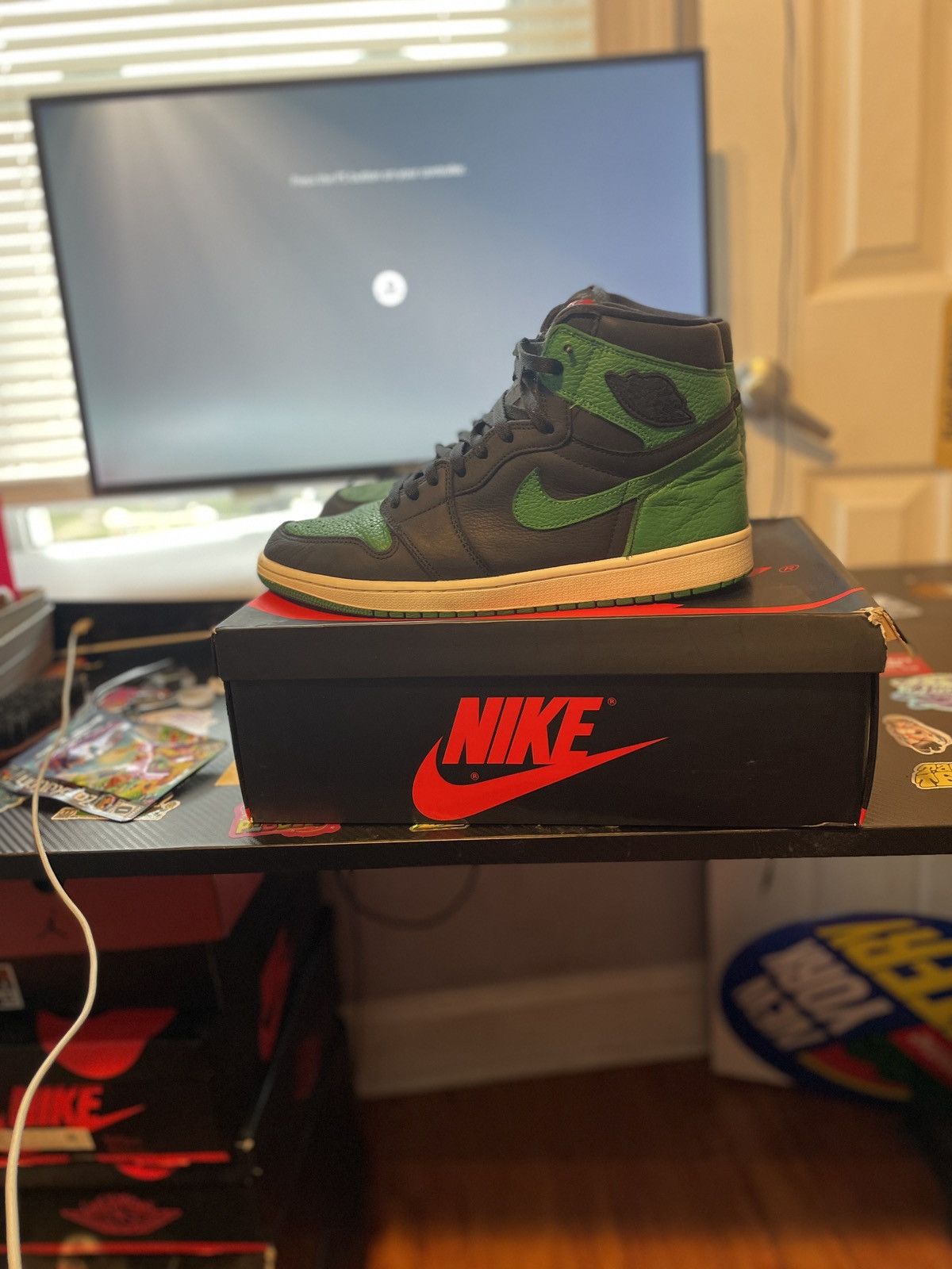 Jordan Brand × Nike Pine Green Air Jordan 1 Size US 13 / EU 46 - 5 Thumbnail