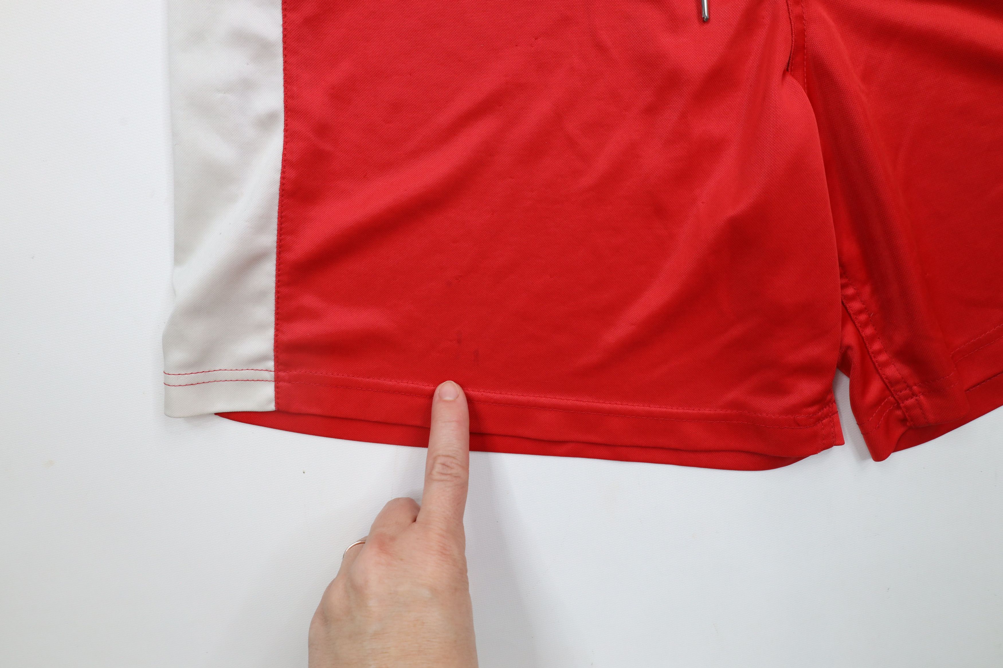 Vintage Vintage 90s Streetwear Above Knee Futbol Soccer Shorts Red Size US 32 / EU 48 - 8 Thumbnail