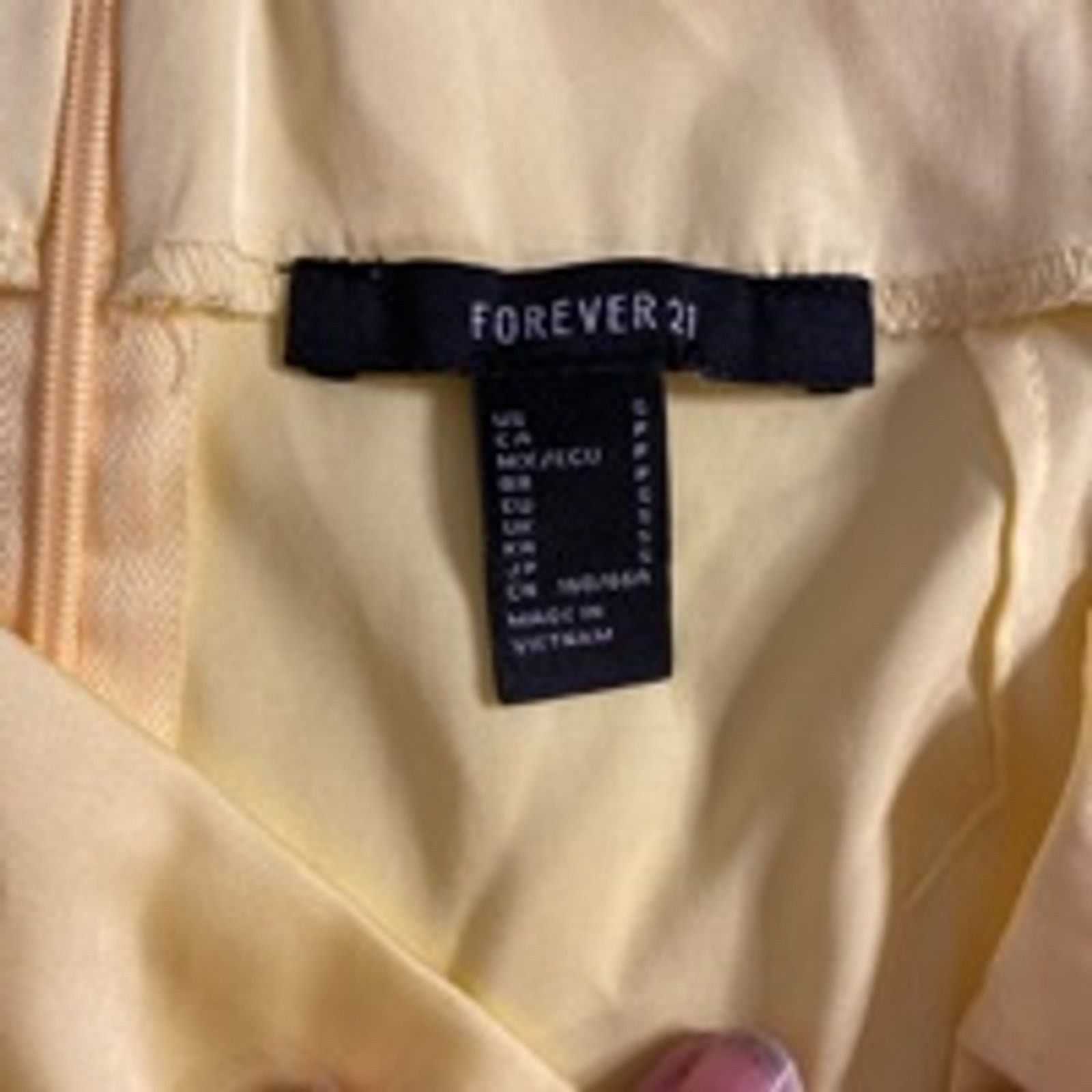 Forever 21 Forever 21 Yellow Satin Mini Skirt Y2K Going Out XS Size 24" / US 00 / IT 34 - 3 Thumbnail
