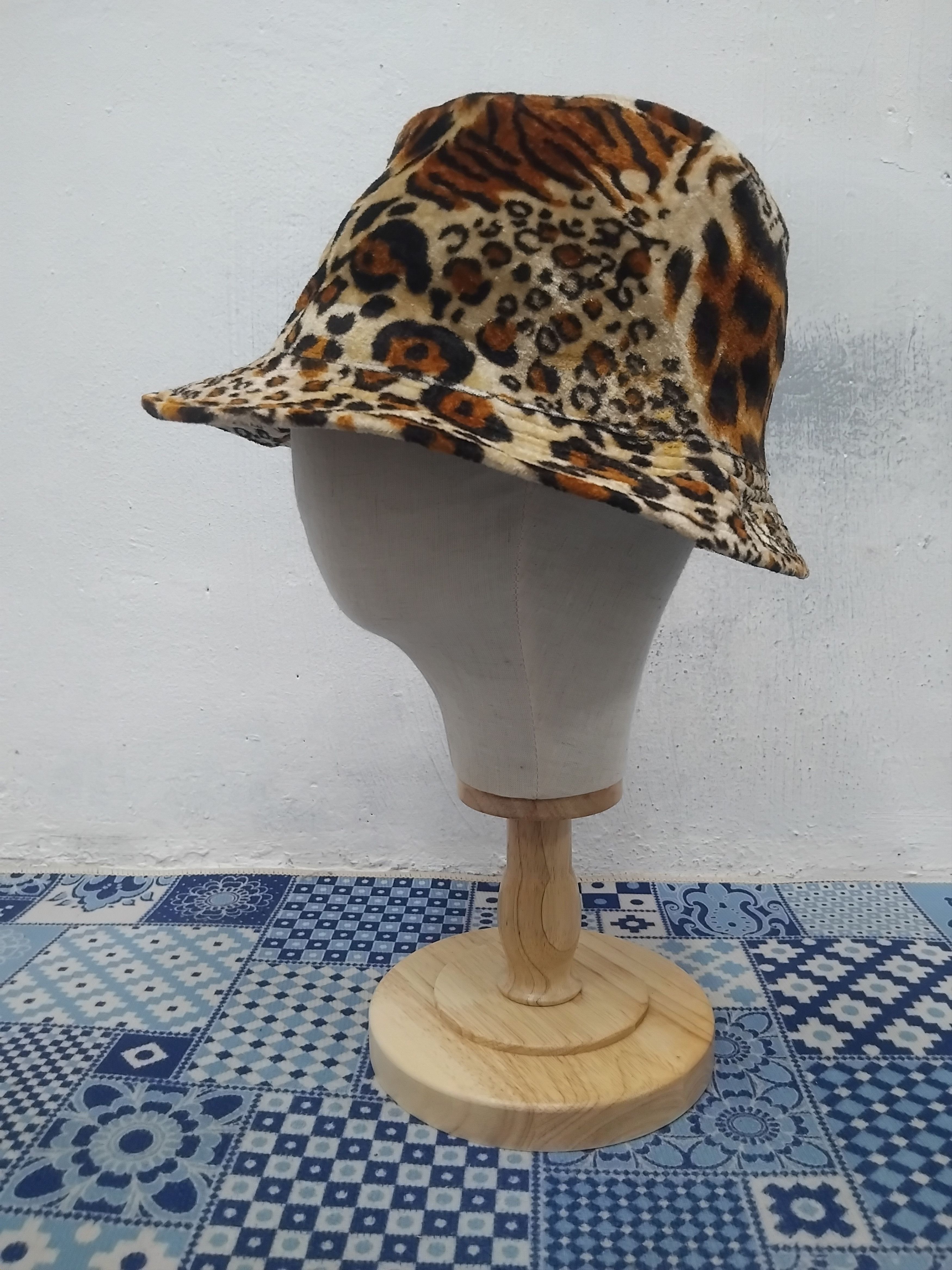 Japanese Brand 💥Leopard style big brother fedora hat Size 38 - 6 Thumbnail