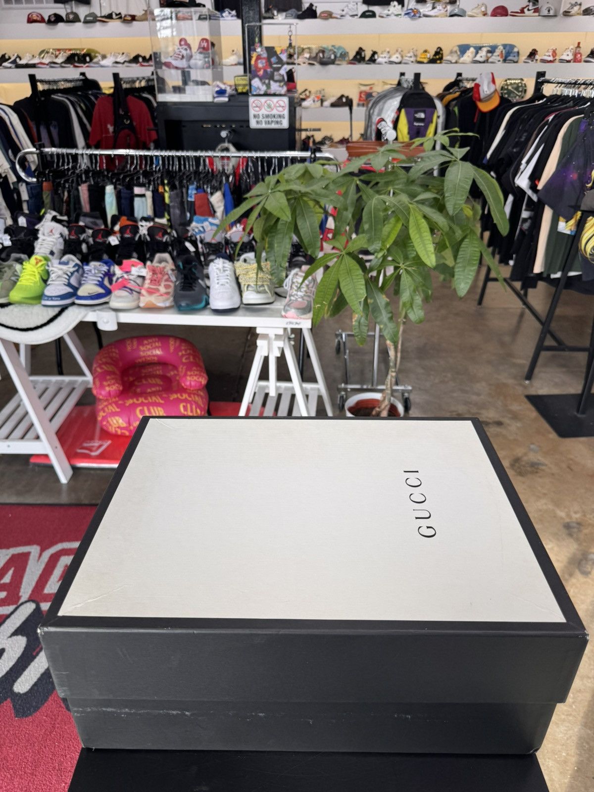 Gucci Gucci Flashtrek Green Blue Size 6.5 (2023) Size US 6.5 / EU 39-40 - 14 Thumbnail