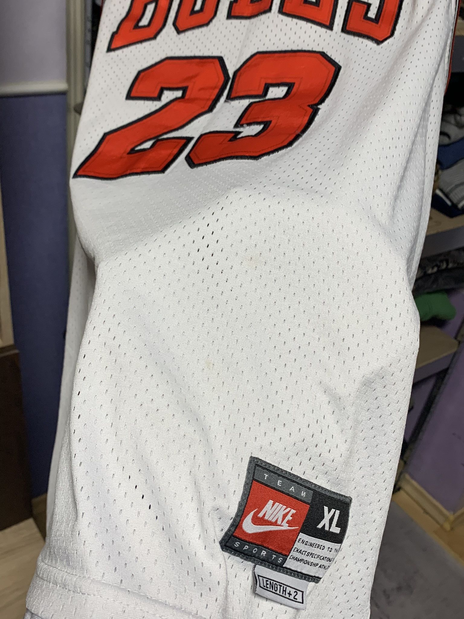 Nike Vintage Nike Chicago Bulls NBA Jersey Jordan #23 XL Size US XL / EU 56 / 4 - 13 Thumbnail
