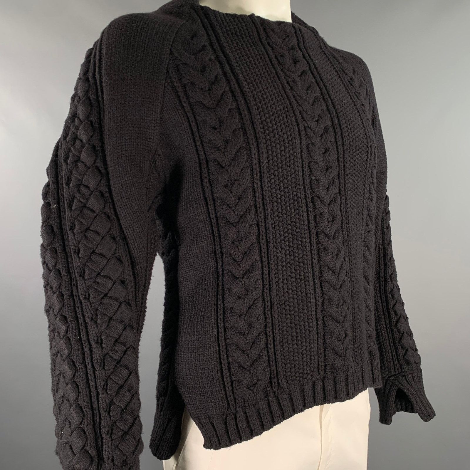 Burberry BURBERRY L Black Cable Knit Cotton Poly Raglan Sweater Size US L / EU 52-54 / 3 - 2 Thumbnail