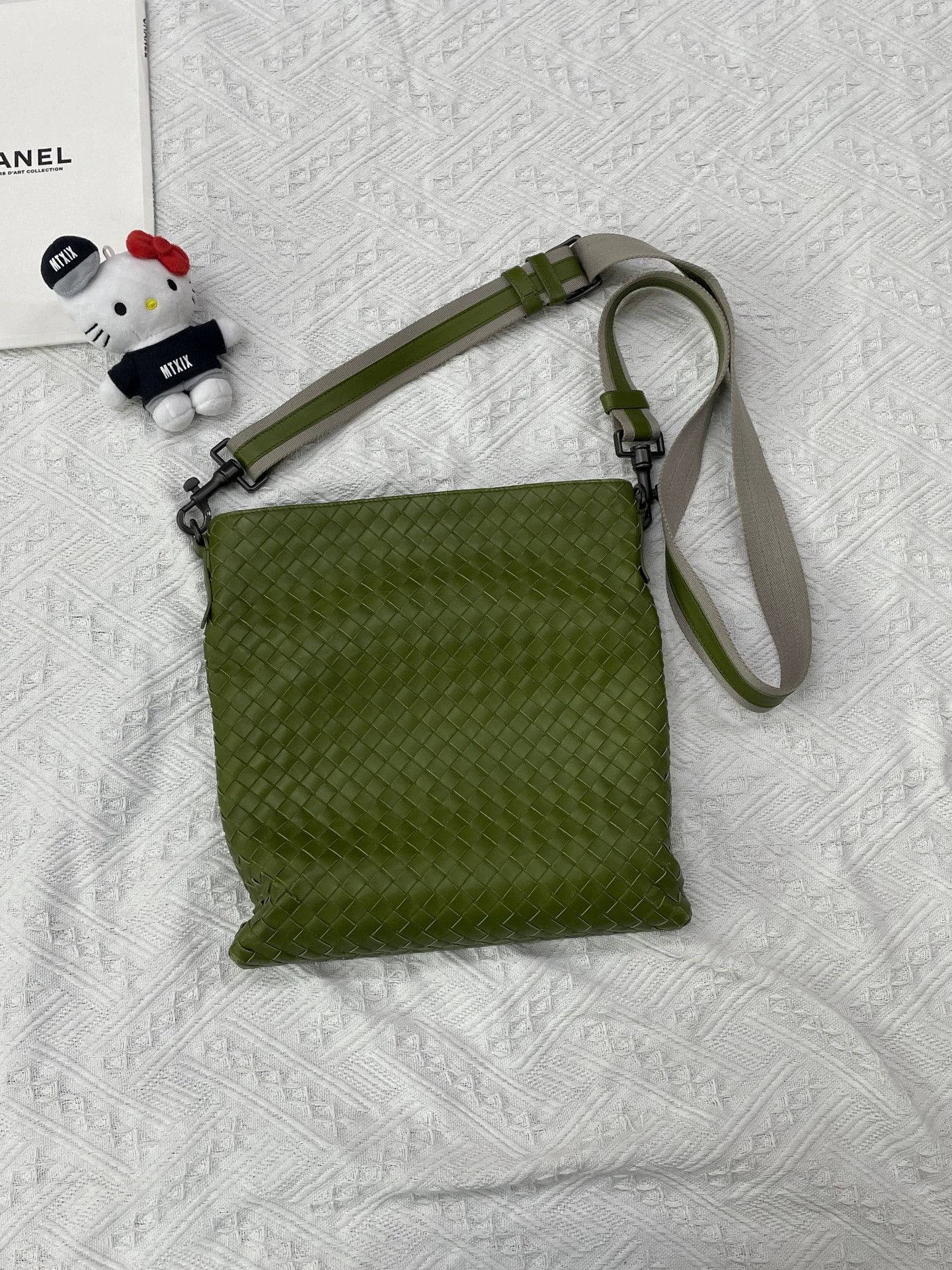 Bottega Veneta Bottega Veneta Green Woven Shoulder Bag Size ONE SIZE - 2 Thumbnail