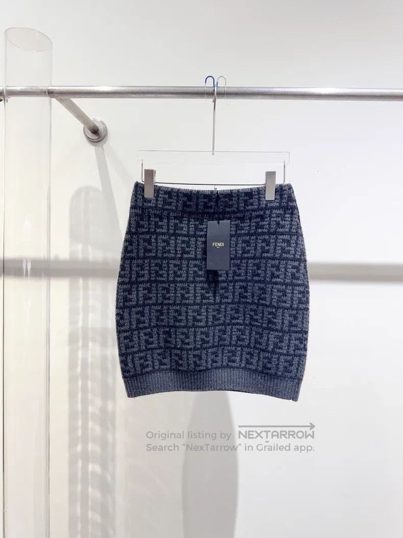 Fendi Fendi Skirt Size 26" / US 2 / IT 38 - 1 Thumbnail