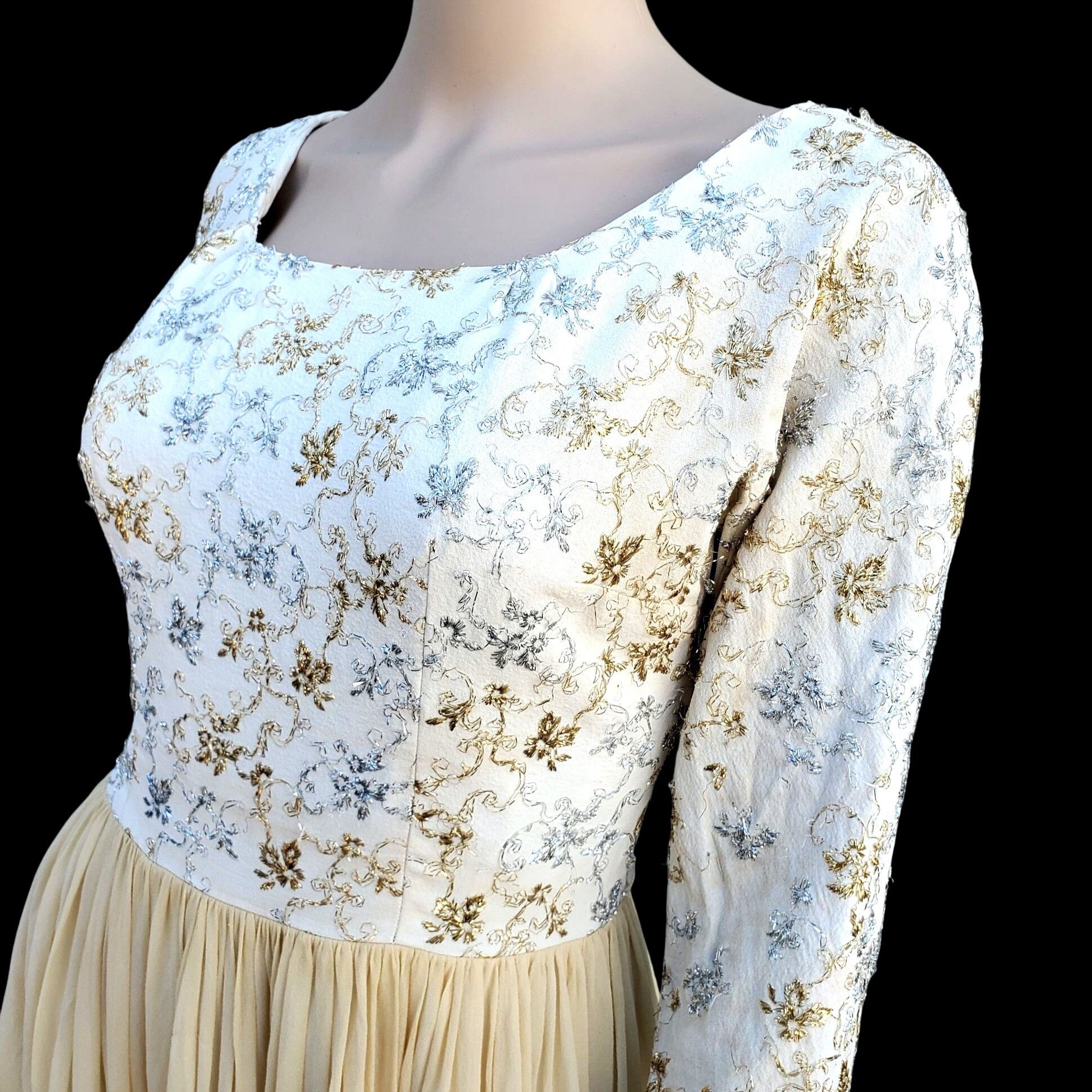 Saks Fifth Avenue Distressed 1950s Vintage Saks Fifth Avenue Silk Chiffon Even Size S / US 4 / IT 40 - 4 Thumbnail