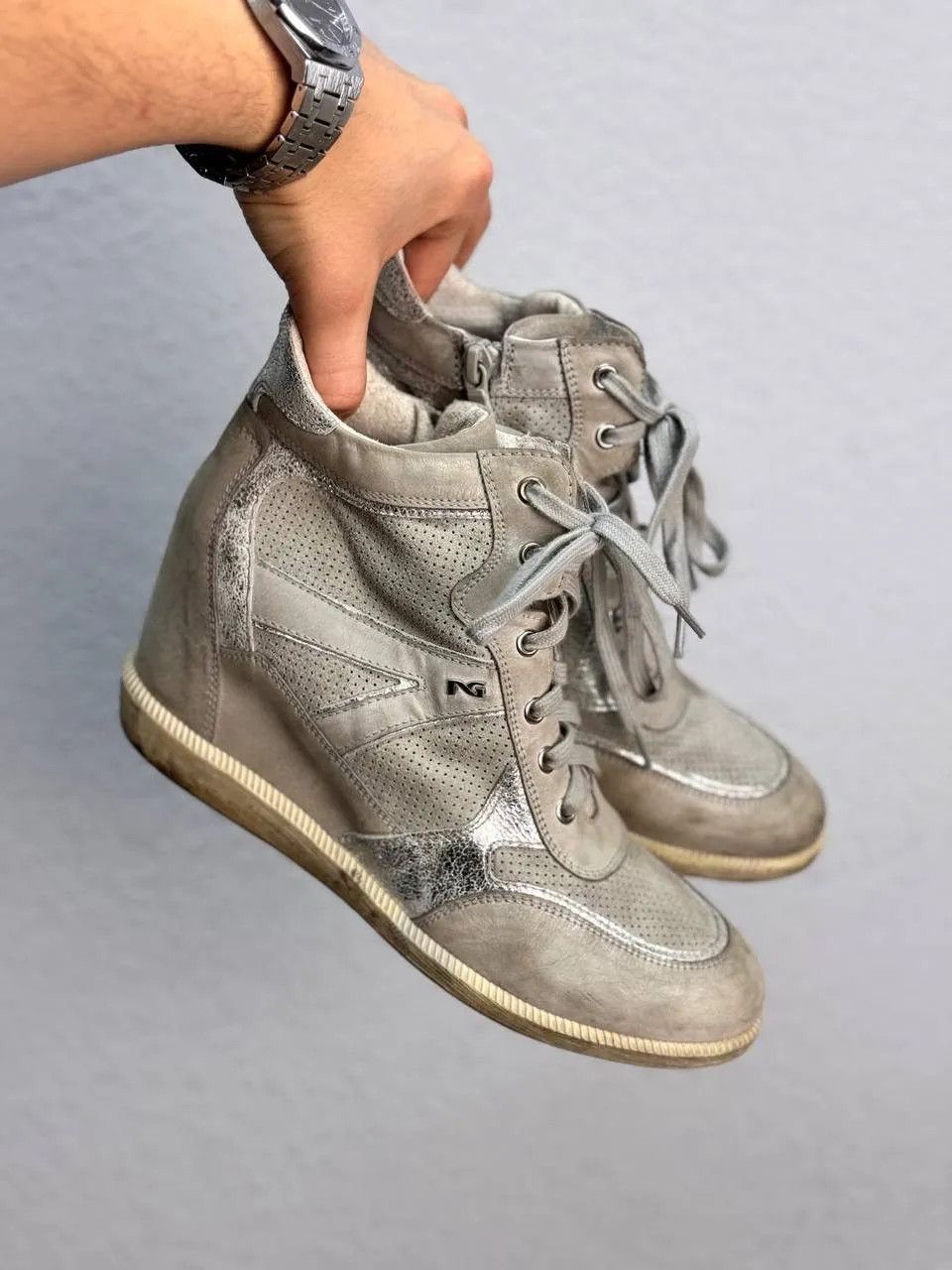 Isabel Marant Vintage Style Isabel Marant Bekett classic wedge beige shoes Size US 9 / IT 39 - 1 Thumbnail