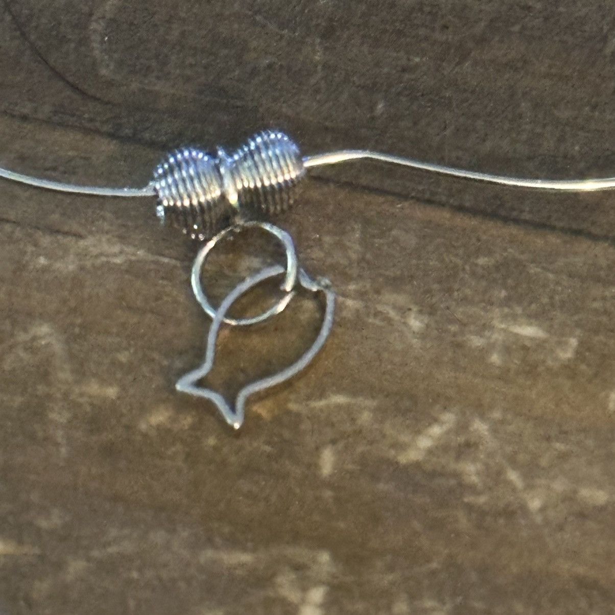 Other Silver tone wavy bangle charm bracelets Size ONE SIZE - 4 Thumbnail