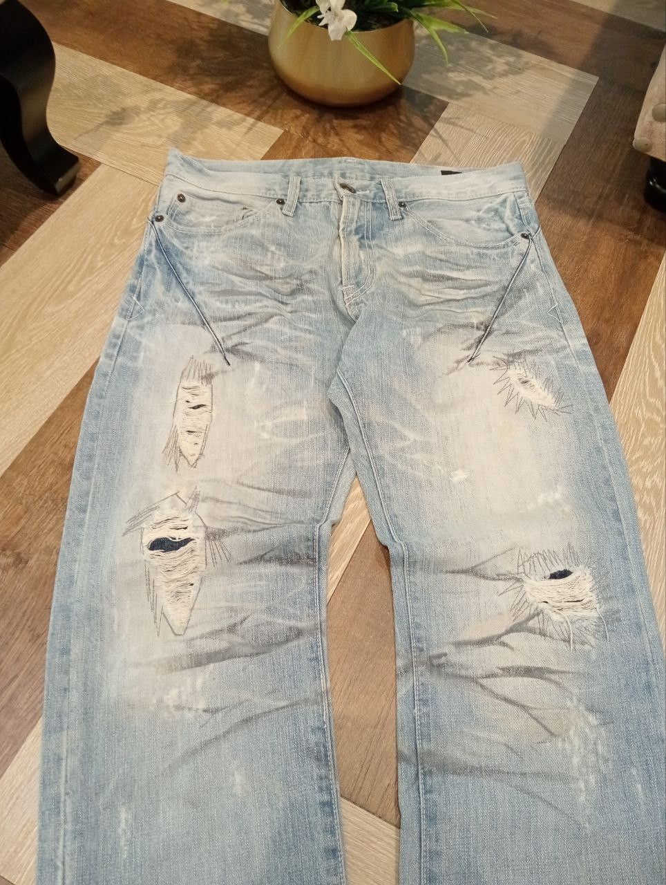 semanticdesign SEMANTIC DESIGN JAPAN LIGHT BLUE DISTRESSED DENIM PANTS Size US 32 / EU 48 - 4 Thumbnail
