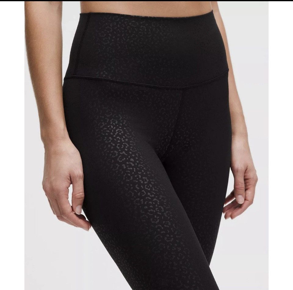 Lululemon lululemon Align High-Rise Pant 28"Leopard Daisy Emboss 4 Size 27" / US 4 / IT 40 - 3 Thumbnail