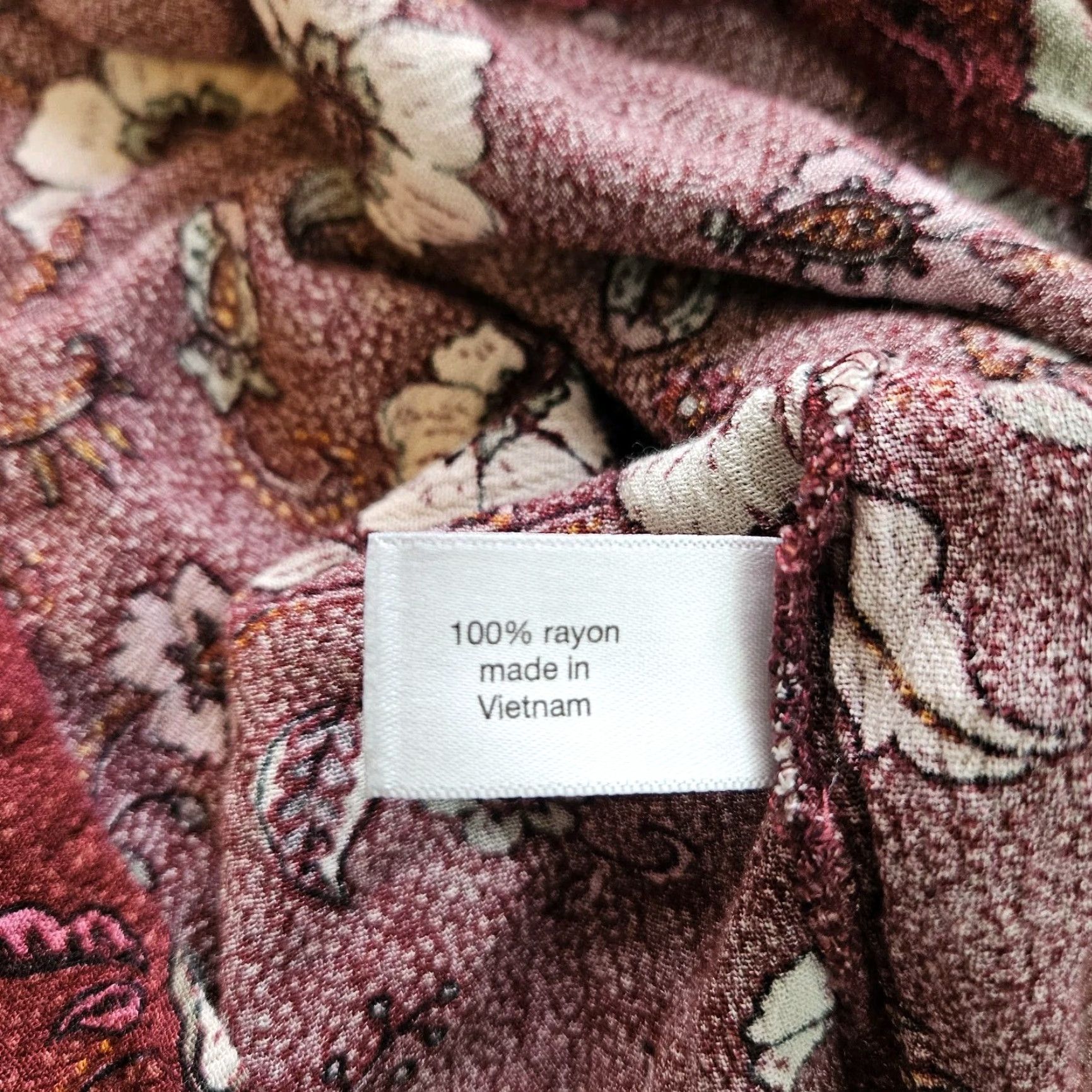Vintage Lane Bryant Womens Blouse Sz 22/24 Maroon Pink Floral Long Sleeve Rayon V-Neck Pullover Womens Plus Size 22 Blouse” Size 3XL / US 20-22 - 4 Thumbnail