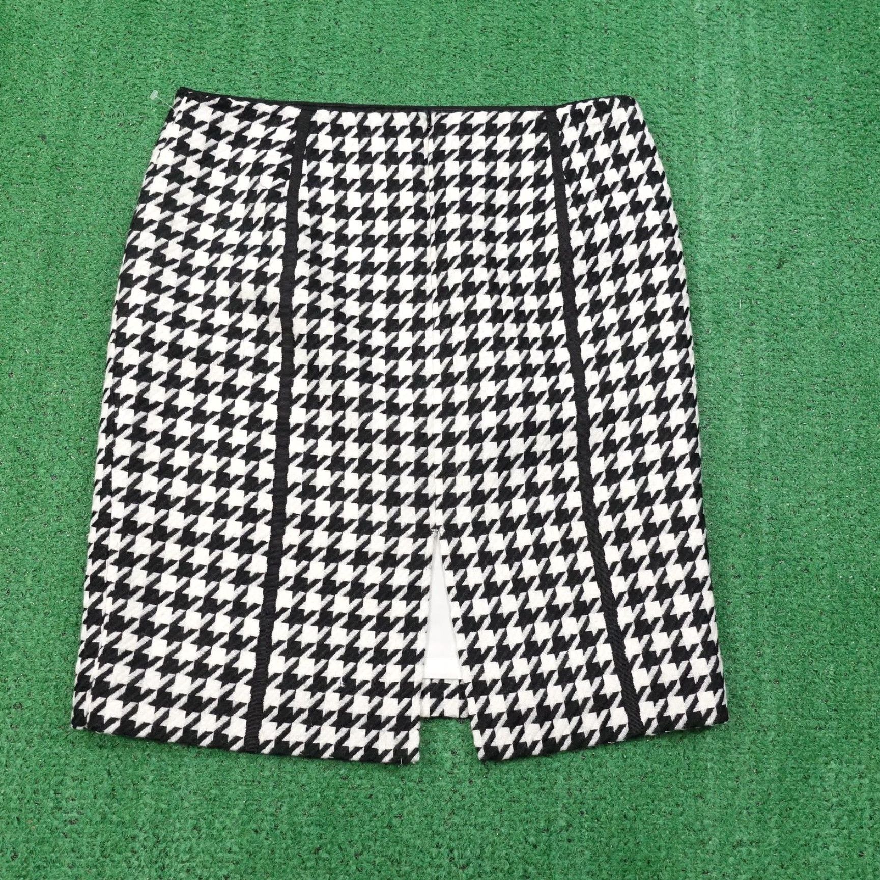 White House Black Market White House Black Market Skirt Womens 10 Houndstooth Wool Lined Career Work Offi Size 32" / US 10 / IT 46 - 4 Thumbnail