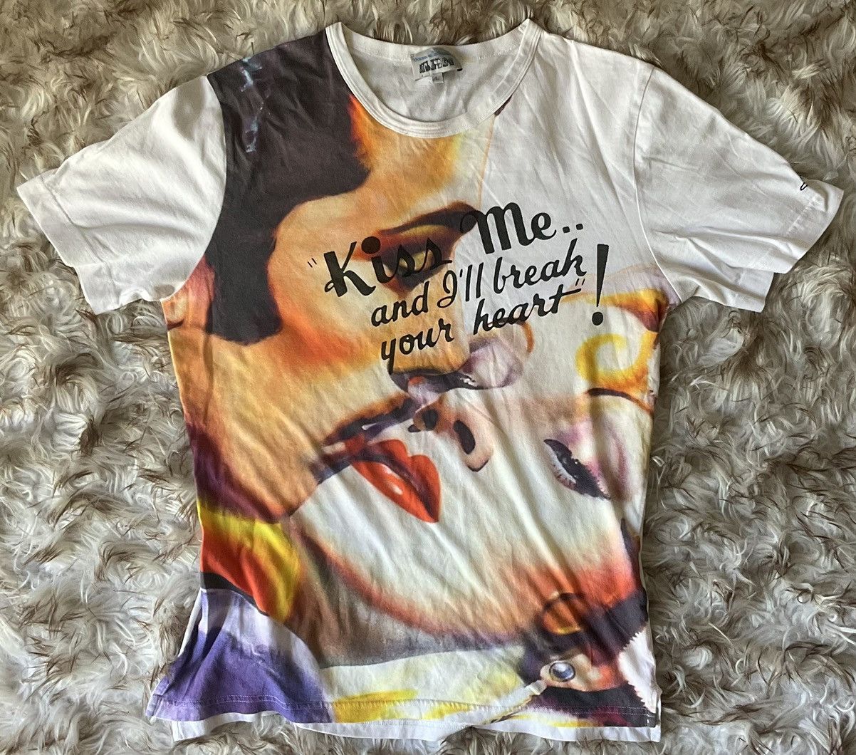 Vivienne Westwood Vintage Vivienne Westwood Kiss Me.. White T-shirt Size US L / EU 52-54 / 3 - 1 Thumbnail