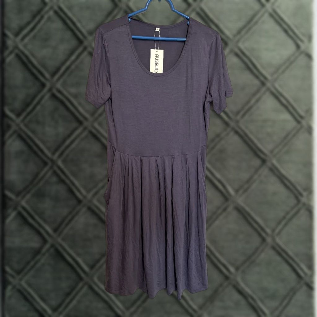 Vintage AUSELILY blue dress Pockets Knit Rayon Spandex Solid Knee Length Short Sleeve Round Neck Pullover Size L / US 10 / IT 46 - 1 Thumbnail