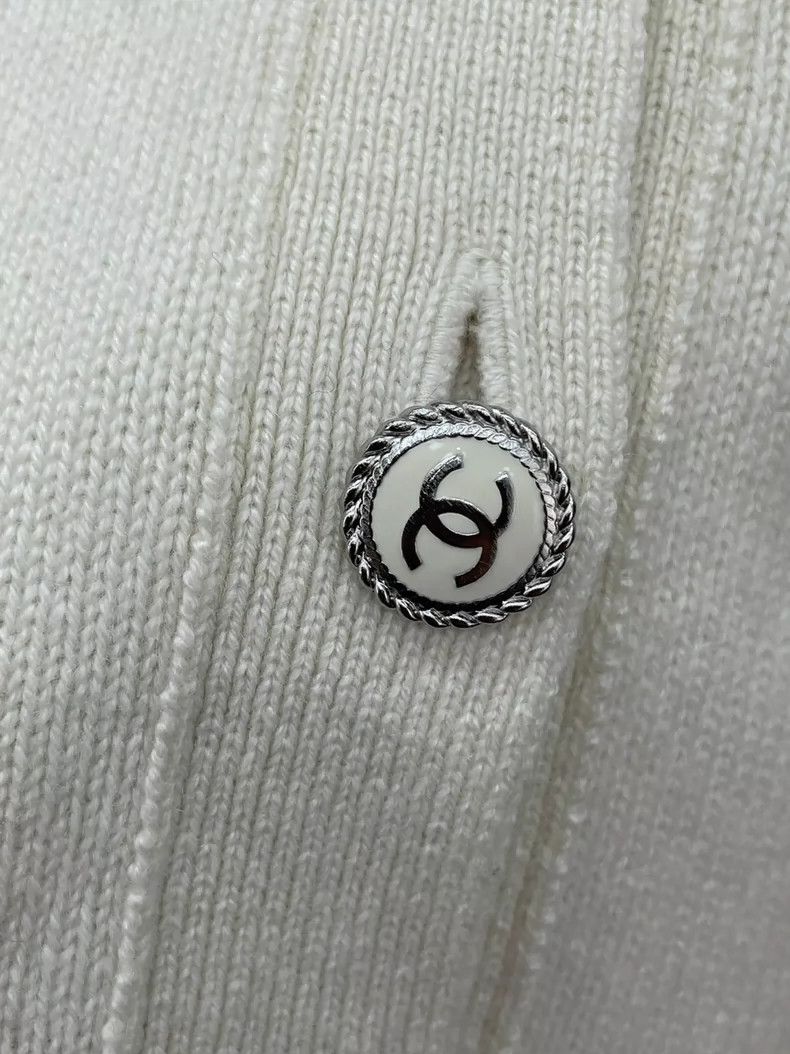 Chanel Chanel Knitted cashmere skirt sleeve cardigan jacket 2504-N Size XS / US 0-2 / IT 36-38 - 3 Thumbnail