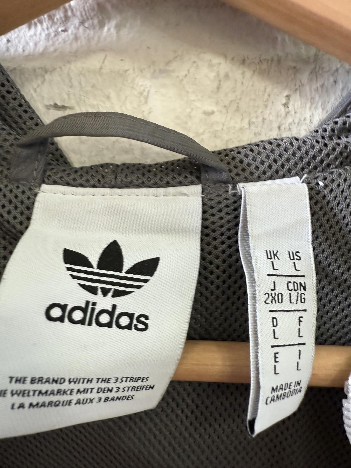 Adidas Adidas Men's Gray Windbreaker Jacket with Trefoil Logo Size US L / EU 52-54 / 3 - 3 Thumbnail