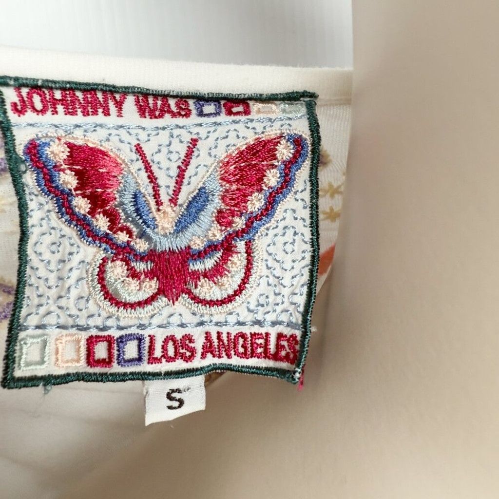 Johnny Was JOHNNY WAS White Embroided Blue Pink Floral T-shirt Top S Size XS / US 0-2 / IT 36-38 - 4 Thumbnail