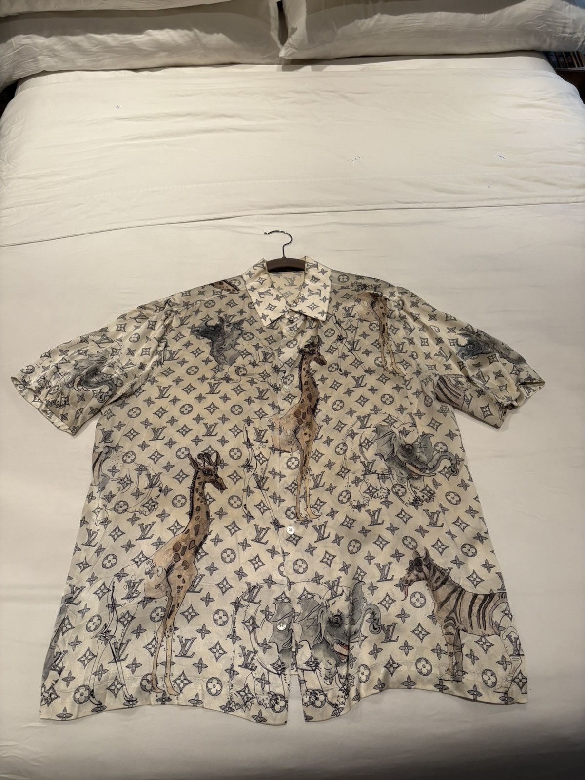 Louis Vuitton LOUIS VUITTON x CHAPMAN BROTHERS Safari Animal Silk Shirt Size US XL / EU 56 / 4 - 1 Thumbnail